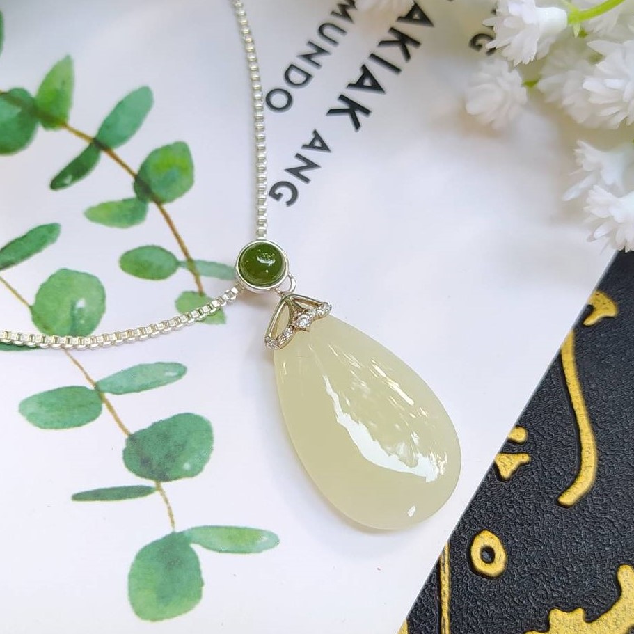 Mặt dây chuyền giọt nước bạch ngọc nephrite kèm chứng thư kiểm định - ngocttk trang sức ngọc bích kèm kiểm định