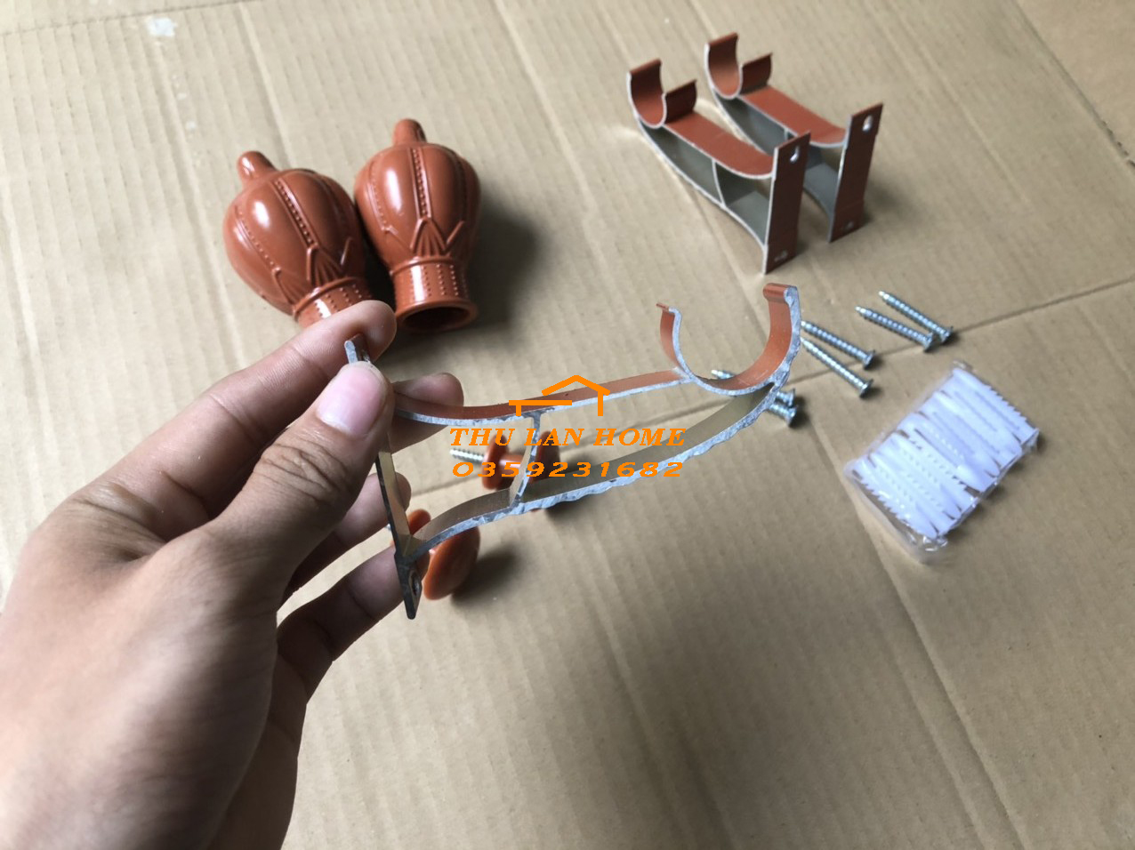 Combo LẮP ĐẶT RÈM CỬA ( trụ móc đỡ, đầu bịt thanh, núm treo dây cột)