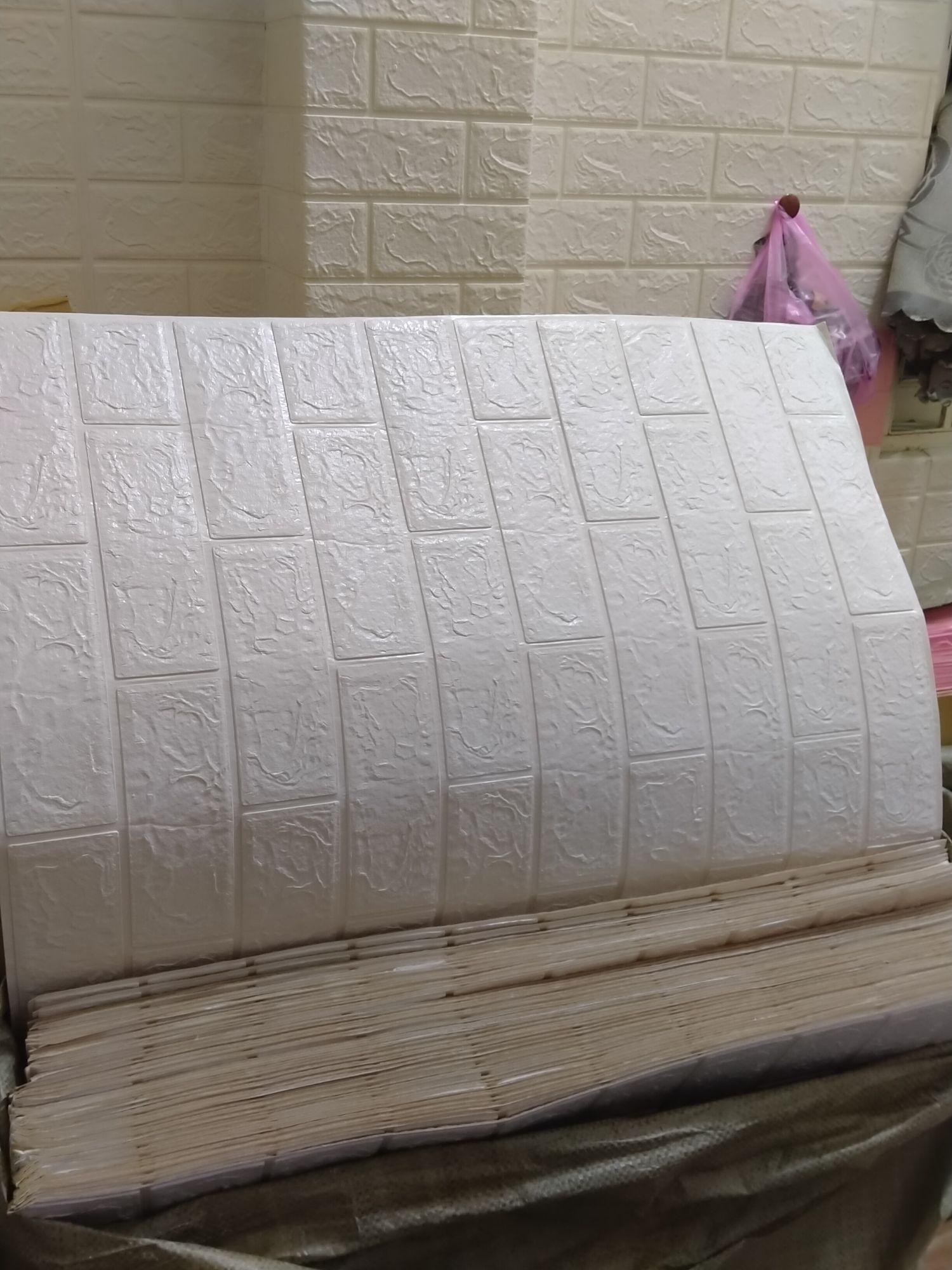 Thanh lý xốp dán tường 3D giả gạch size đại 77x70cm dày 3mm