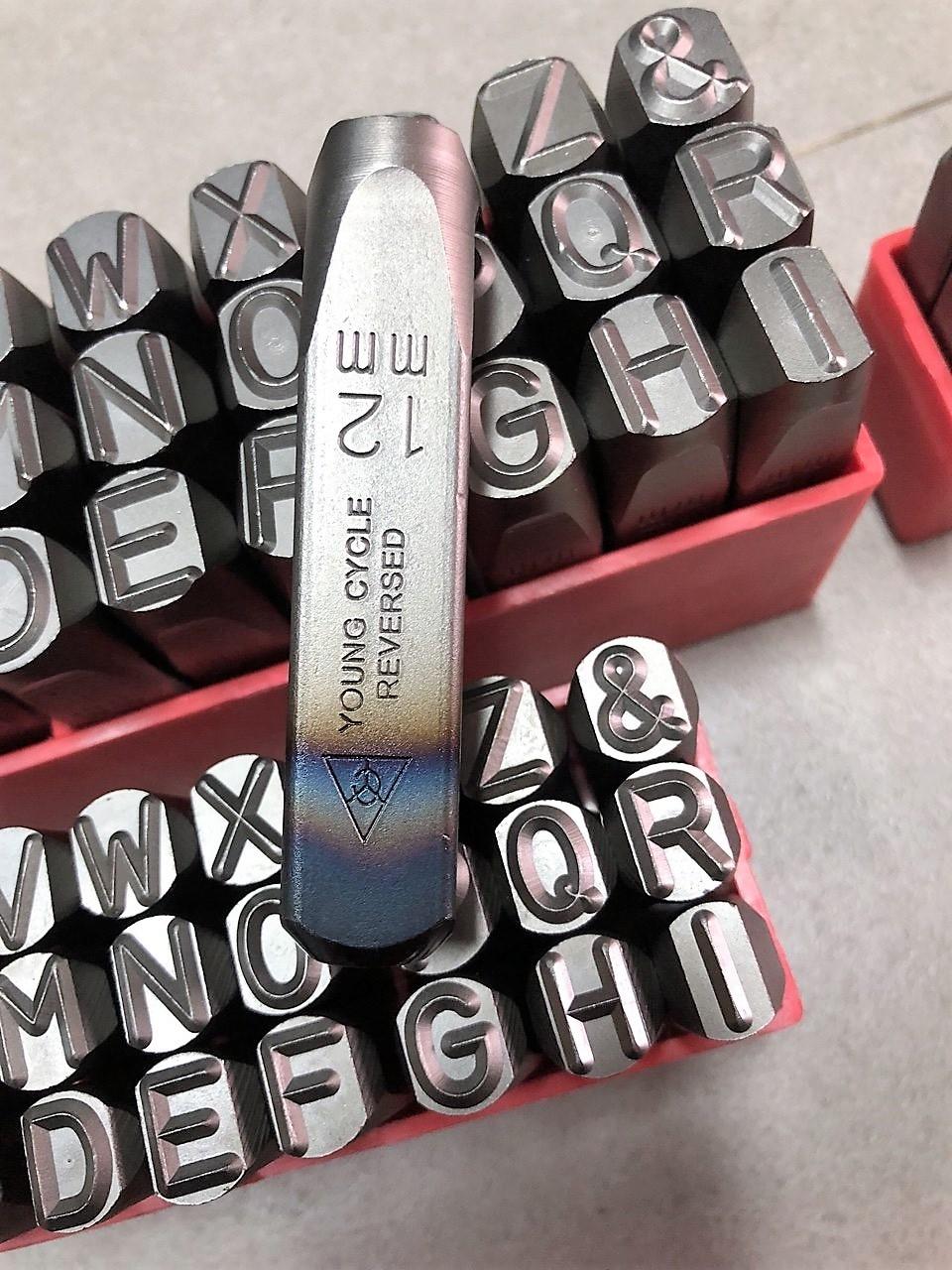 Bộ đóng chữ ngược 2mm hiệu YC