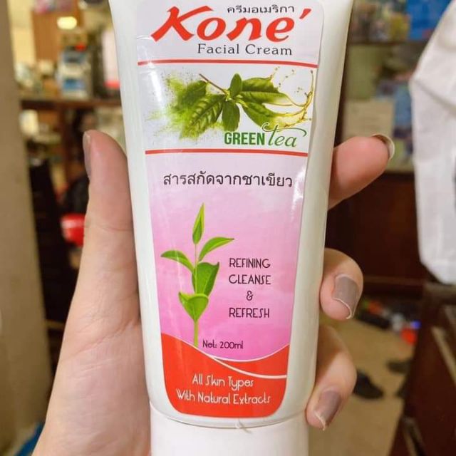 Tẩy tế bào chết kone trà xanh Tẩy tế bào chết kone dùng riêng cho mặt Bạn dùng kem mà ko có ttbc thì dưỡng bnhiu cũng thế thôi Kem sẽ hấp thu chậm hơn bình thường khi mình ko ttbc cho da mặt. Da mặt có rất nhiều da chết
