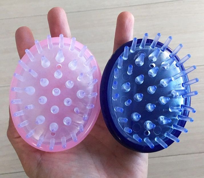 Lược gội đầu Massage Daiso Nhật Bản