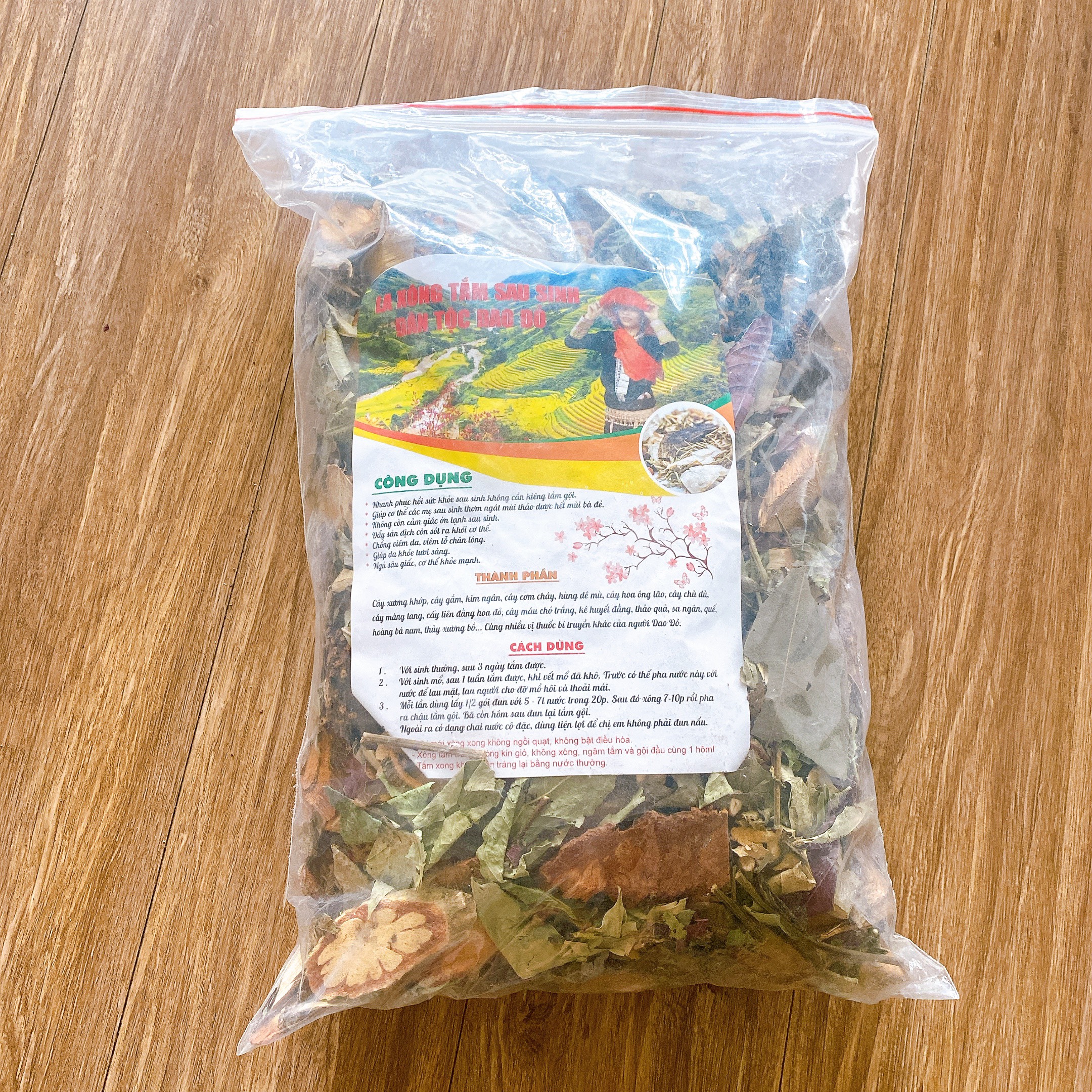 Combo Lá Tắm Dao đỏ Sau Sinh+ Muối Chườm Sau Sinh loại 1kg-Ngừa hậu sản,giảm đau nhức cho mẹ sau sinh-la tam dao do,thuoc tam dao do-lá tắm người dao đỏ sau sinh