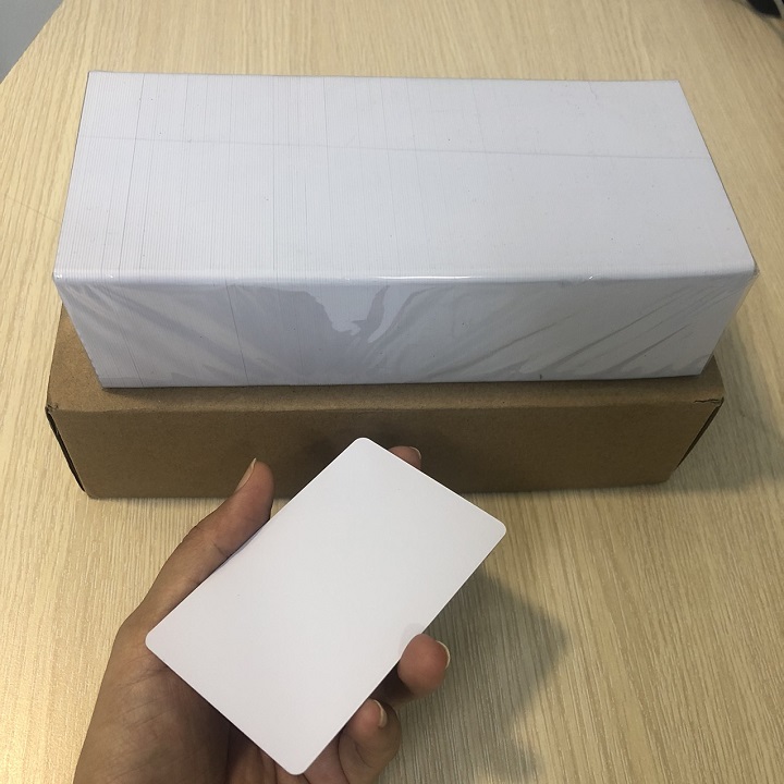Phôi thẻ nhựa pvc trắng dạng thẻ atm