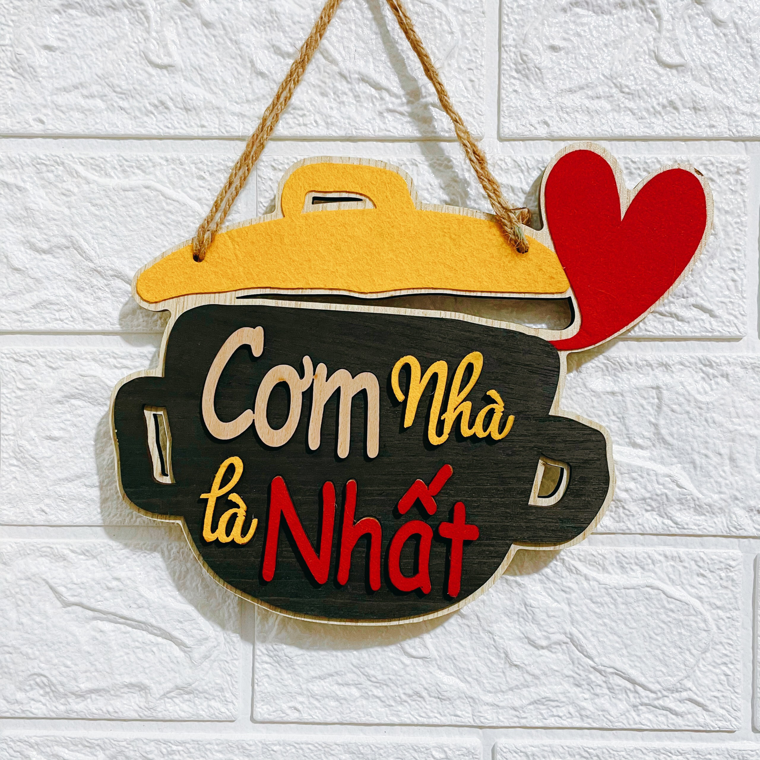 Bảng gỗ trang trí decor bếp - cơm nhà là nhất - ohay