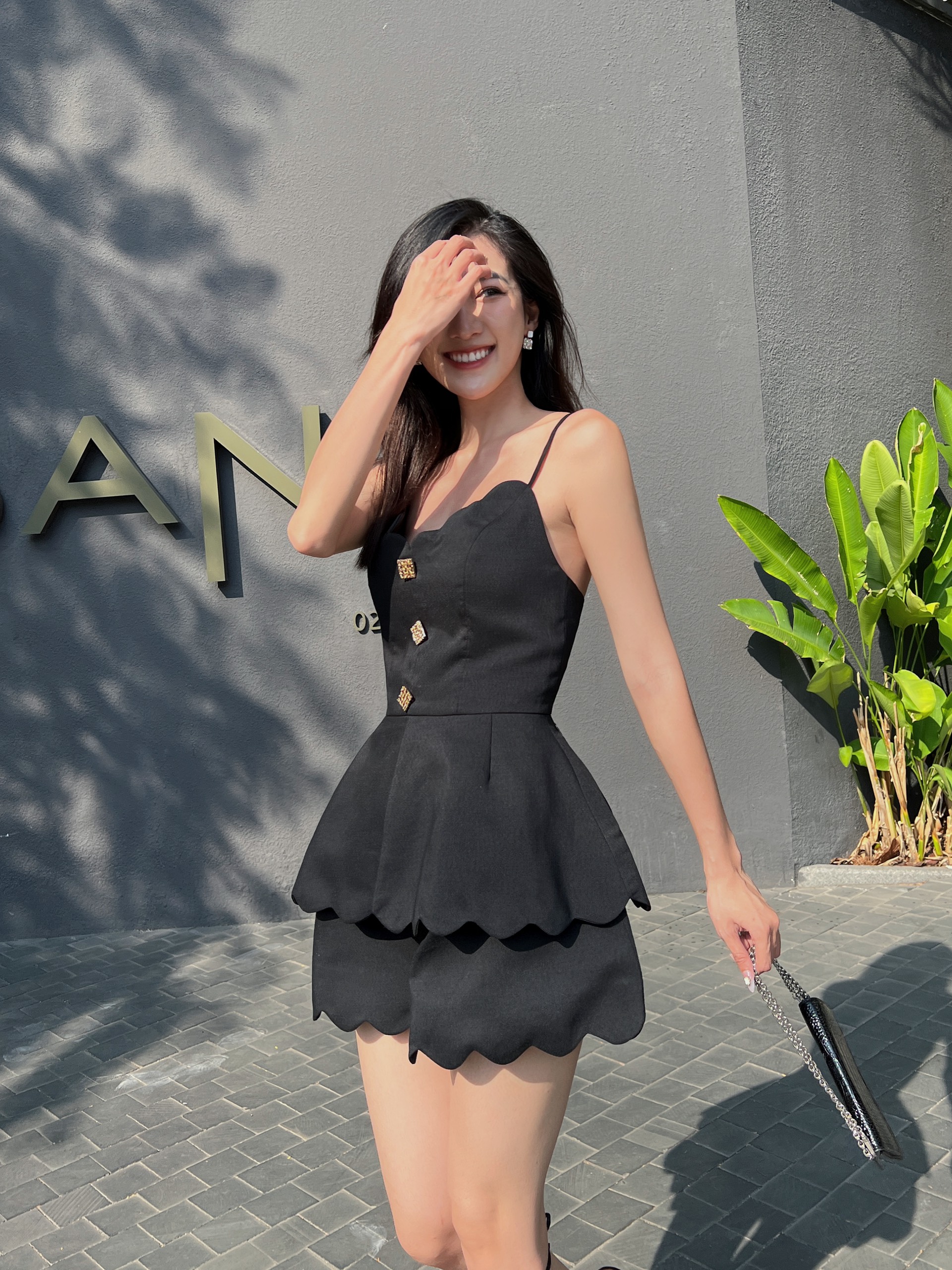 Coco sin - jumpsuit đen đính nút
