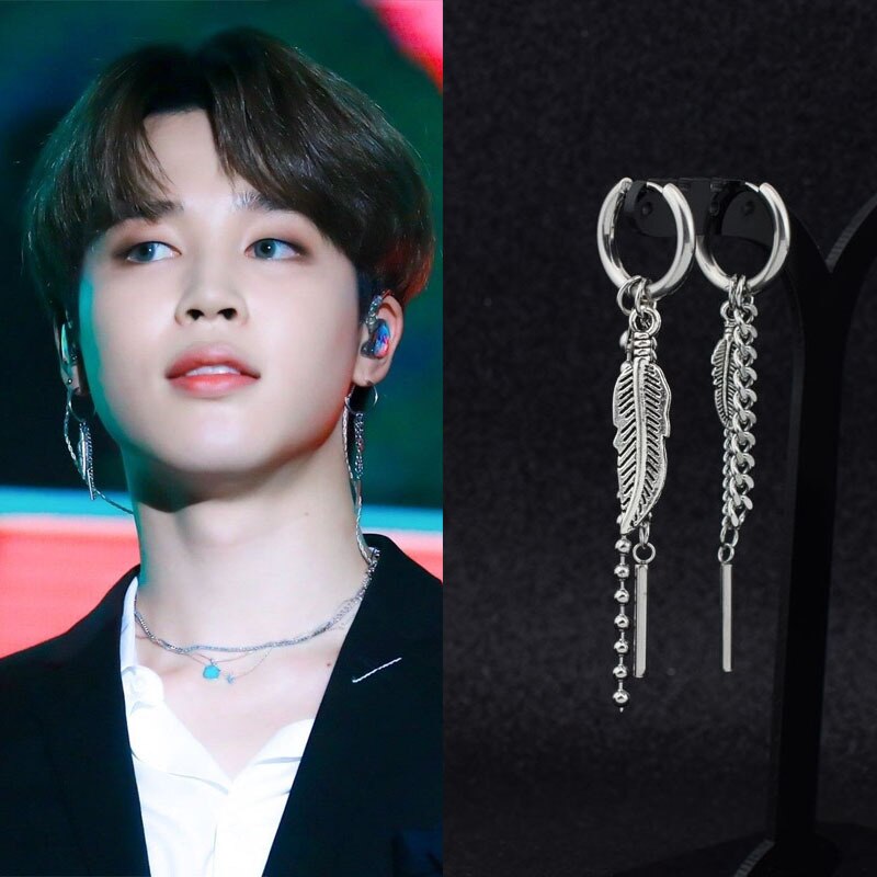 Khuyên tai nam titan Jimin cá tính