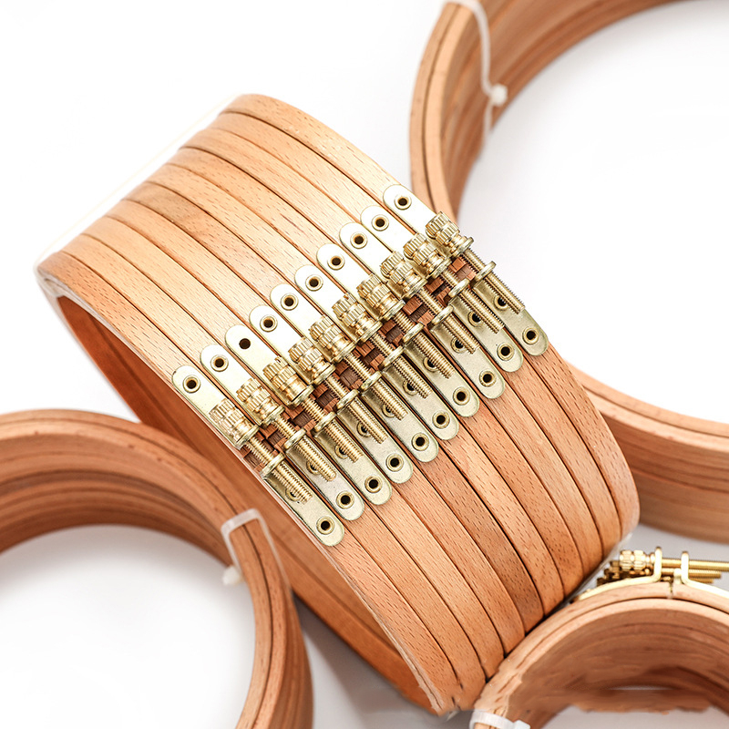 Khung thêu gỗ sồi khoá vàng, bàn căng thêu tay tròn