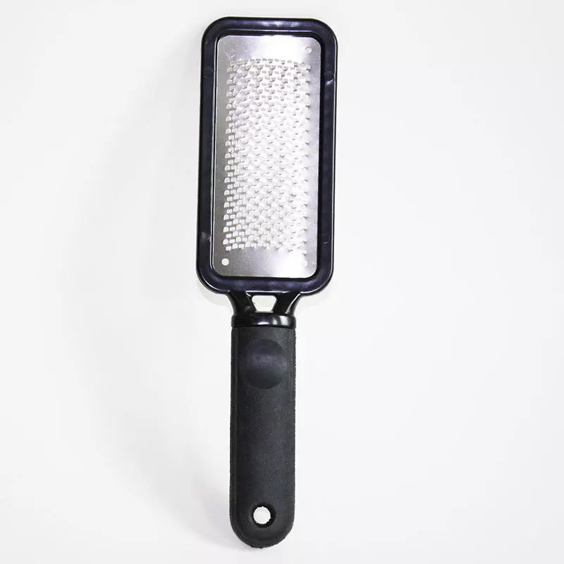 Chà gót chân inox bằng tay