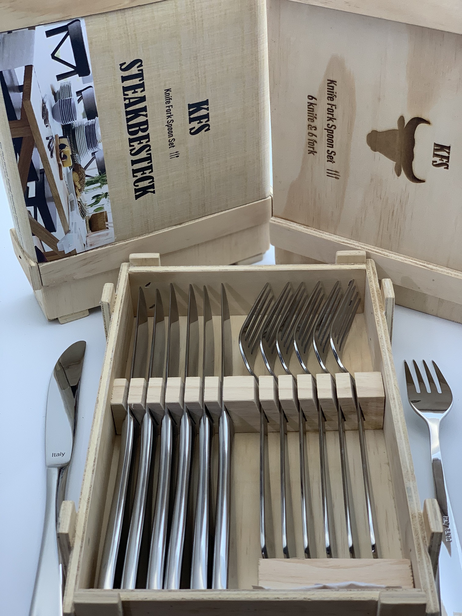 Bộ dao muỗng nĩa inox 18/10 gồm 6 dao, 6 nĩa