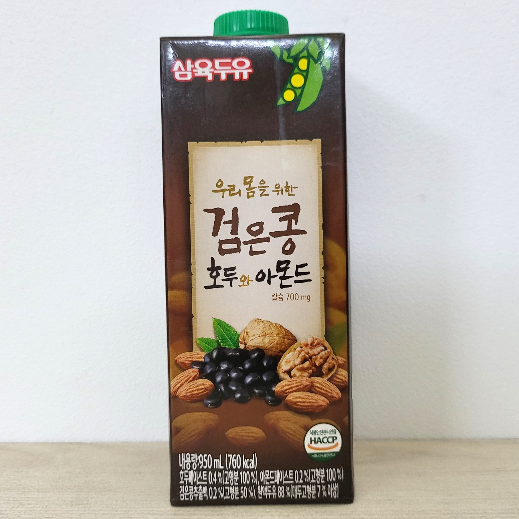 SAHMYOOK -- hộp 950ml -- SỮA ĐẬU ĐEN ÓC CHÓ HẠNH NHÂN HÀN QUỐC Black bean & Walnut & Almond Milk