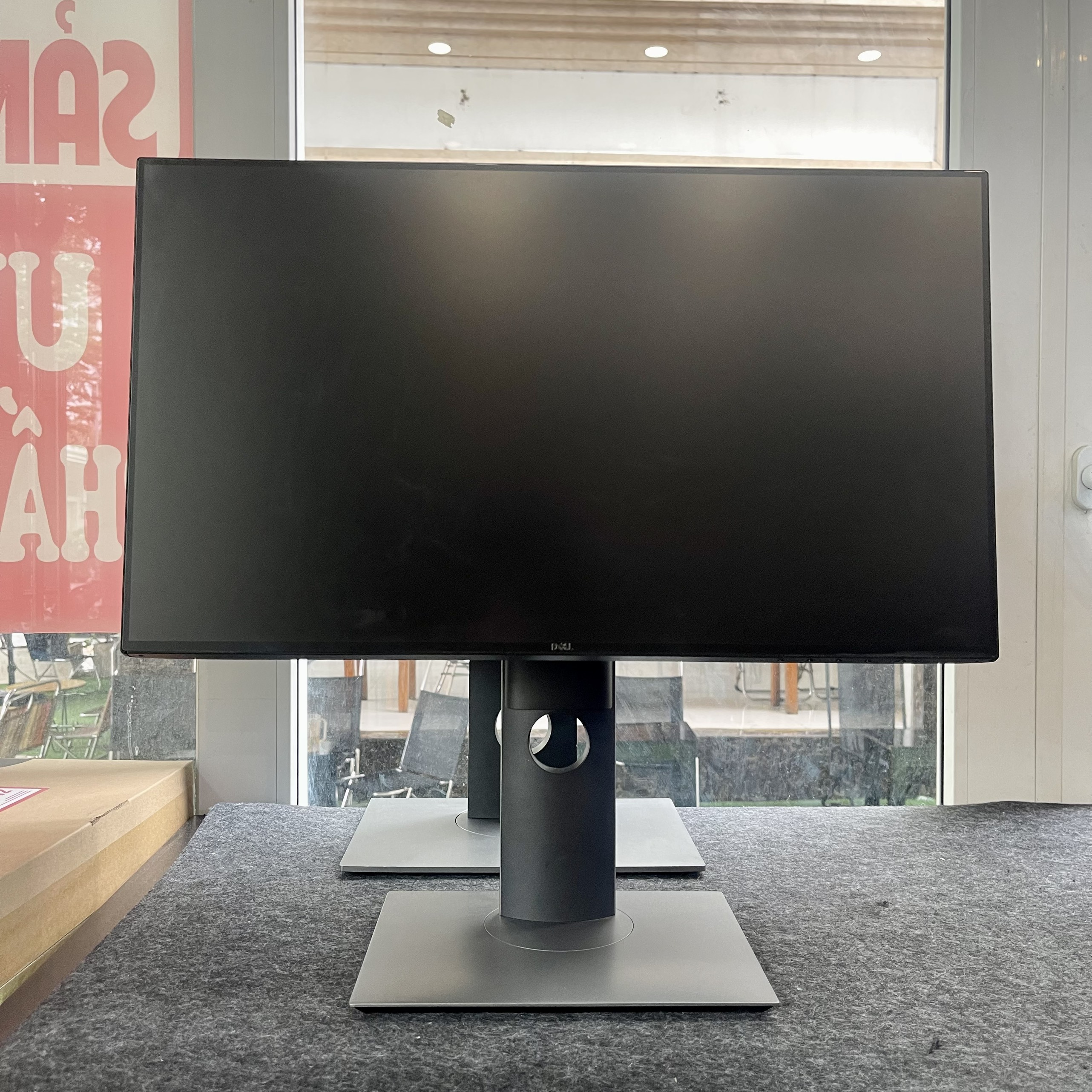 Màn Hình Máy tính Dell Ultrasharp chuyên đồ hoạ