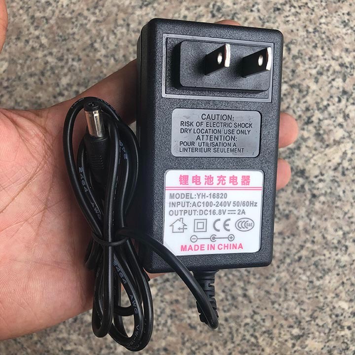 Sạc pin 4s sạc 16.8v 2A tự ngắt khi đầy có đèn báo dùng cho pin lithium lipo 18650