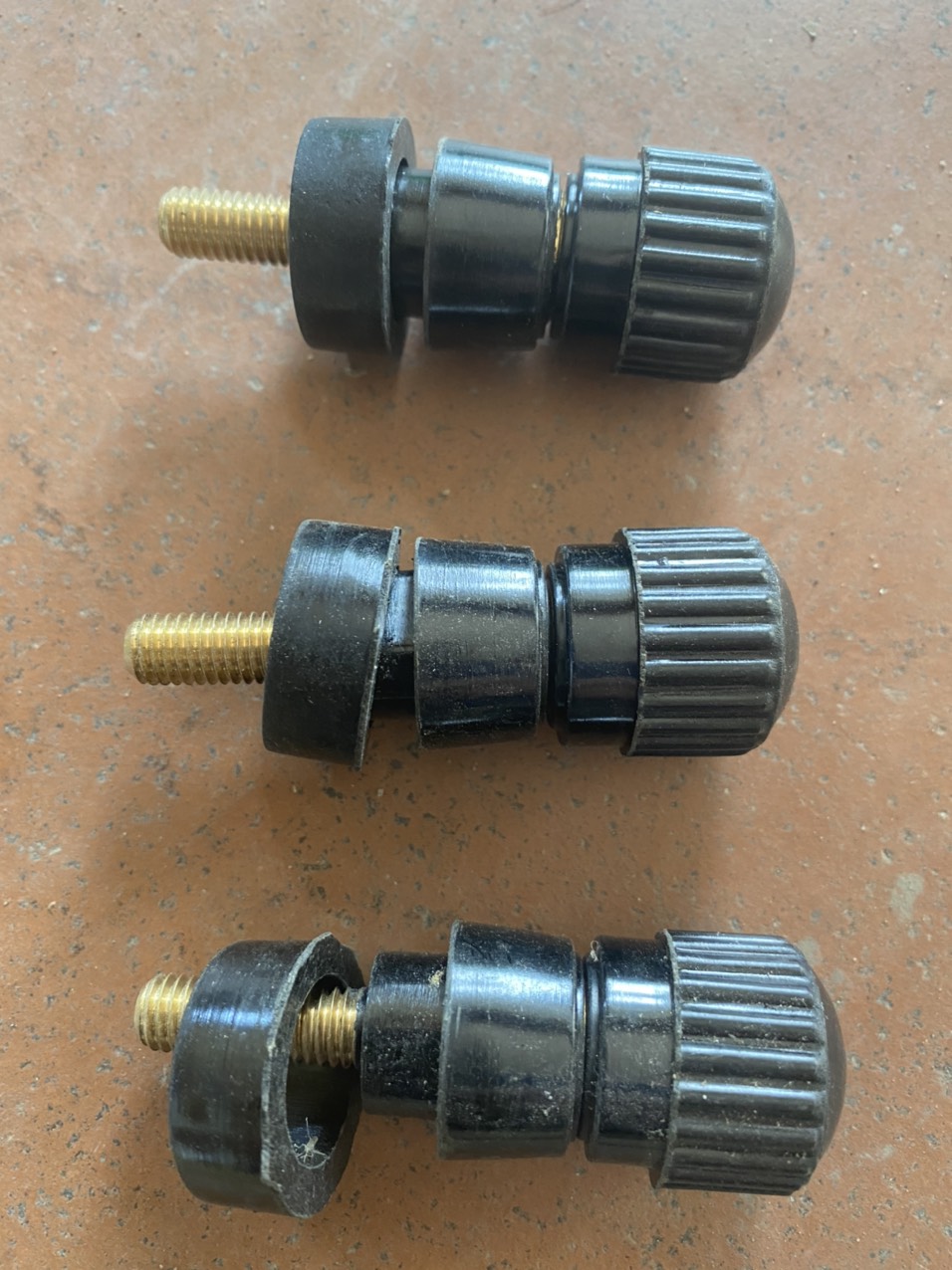 Bộ 3 chiếc cọc 8 ổn áp