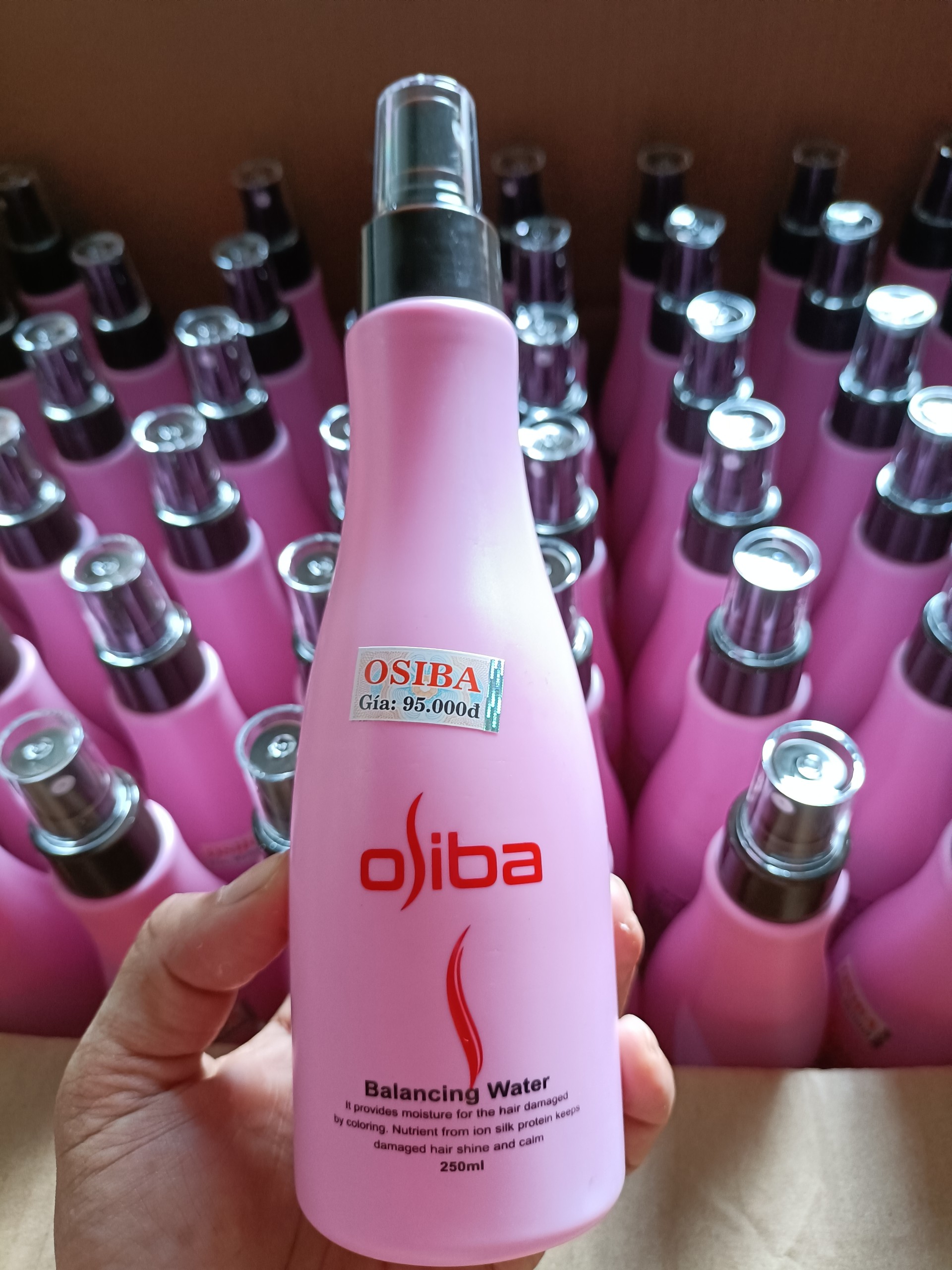 Xịt dưỡng Osiba chăm sóc tóc giữ màu nhuộm 250ml