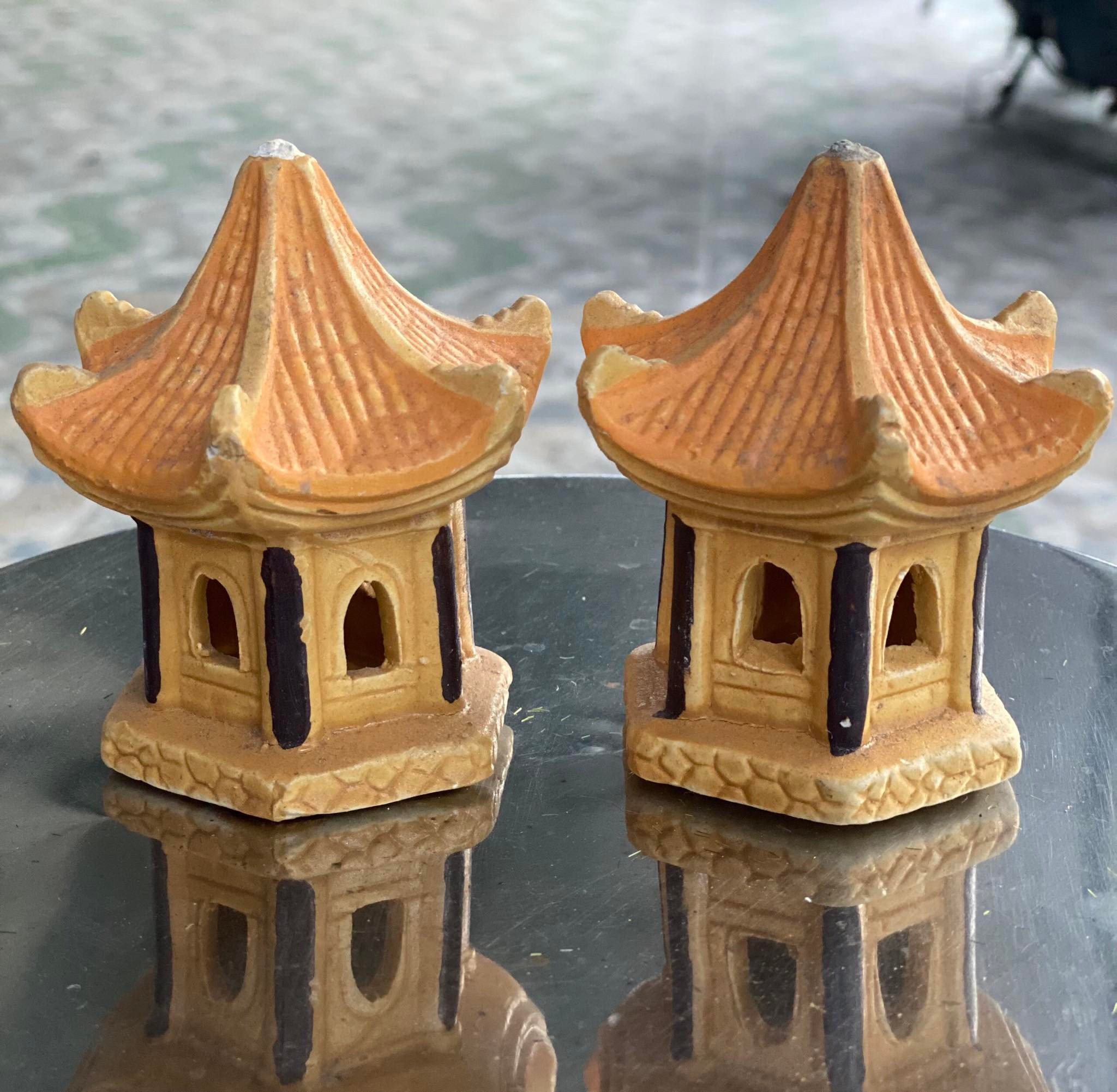 Tượng nhà sàn dân tộc,tượng chùa trang trí hồ cá