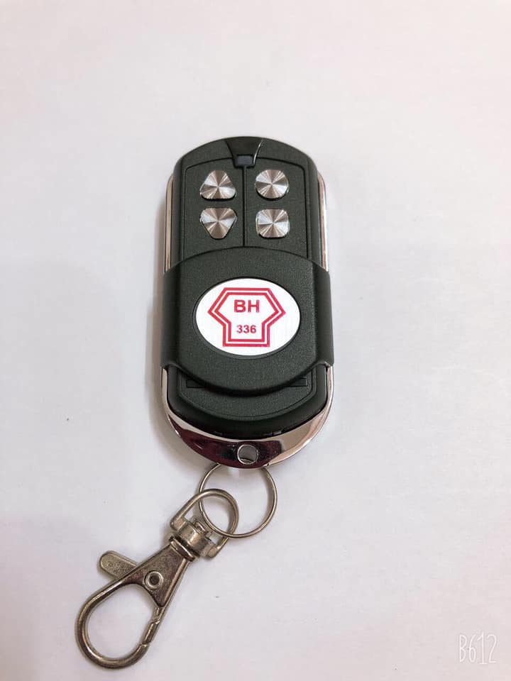 Tay điều khiển cửa cuốn 315 mhz đa năng thông minh