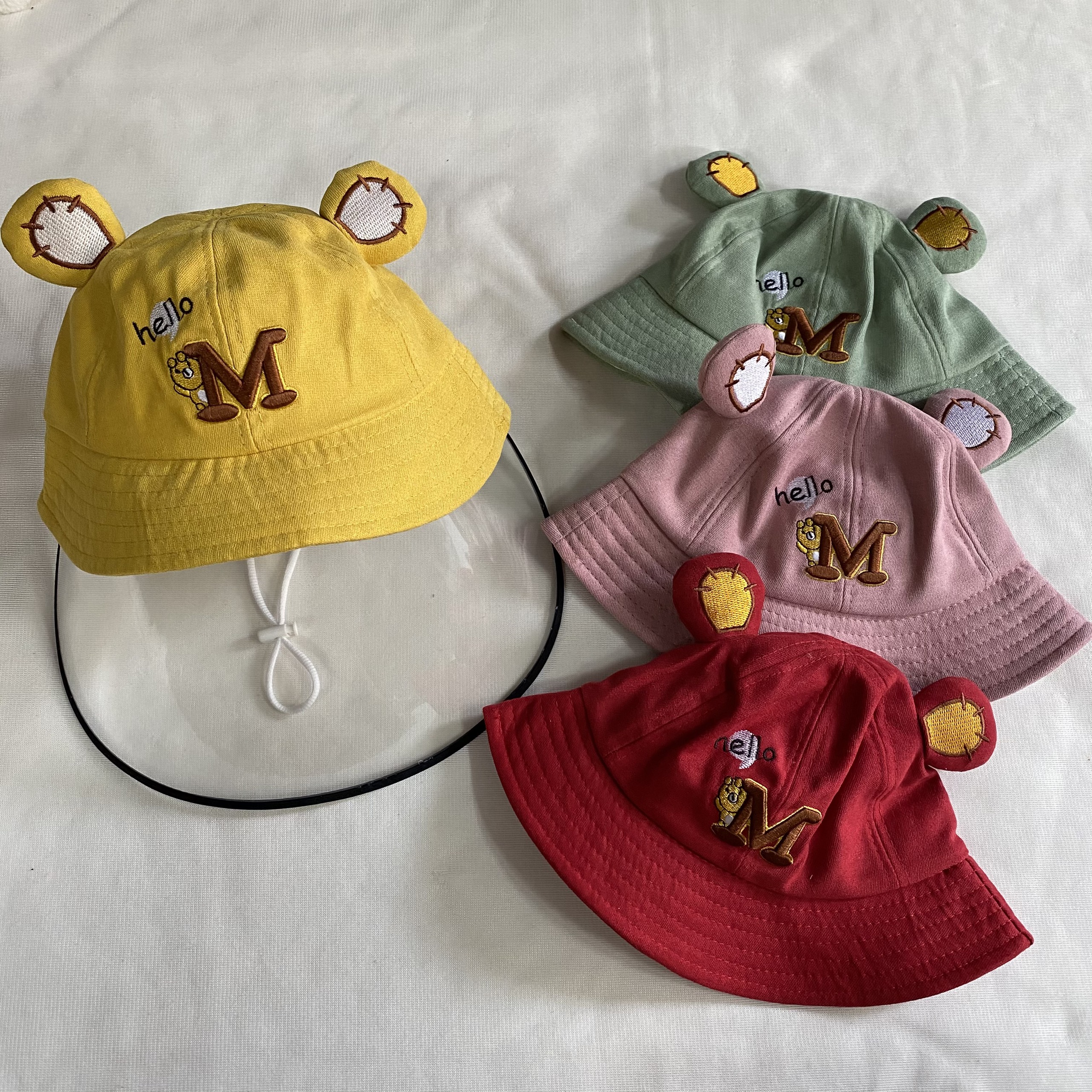 MŨ NÓN CHỐNG DỊCH, CHỐNG BỤI CHO BÉ TRAI BÉ GÁI 2-6 TUỔI KÈM MÀN CHE BẢO VỆ THÁO RỜI AN TOÀN TUYỆT ĐỐI