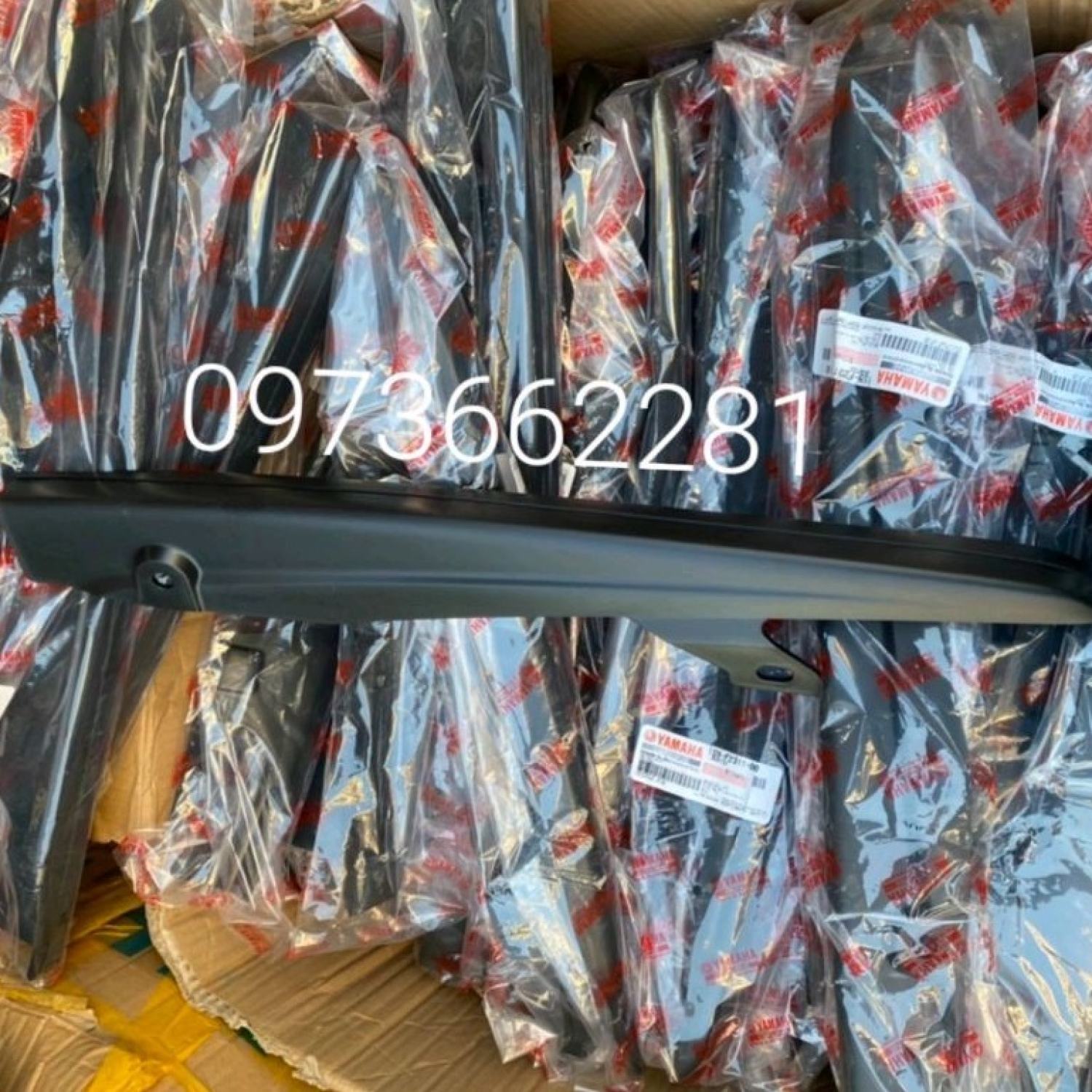 Nhựa catte trên che sên, xích xe exciter 2006-2010 zin