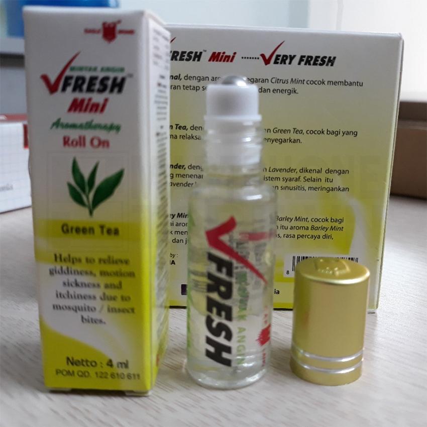 Combo 12 chai dầu gió Vfresh hương trà xanh chai 4ml