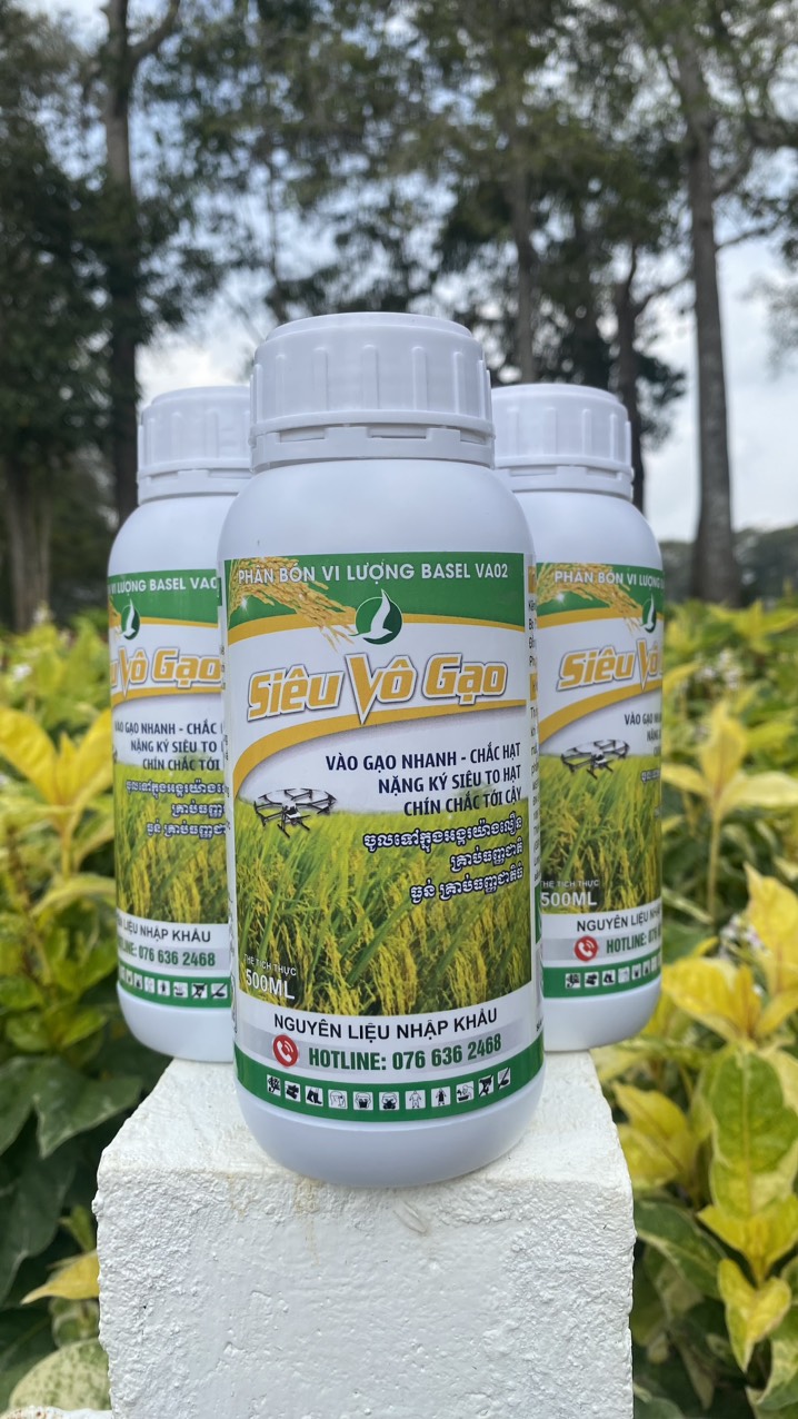 Phân bón Siêu vô gạo chuyên lúa (chai 500ml) giúp vô gạo nhanh, bóng mẩy