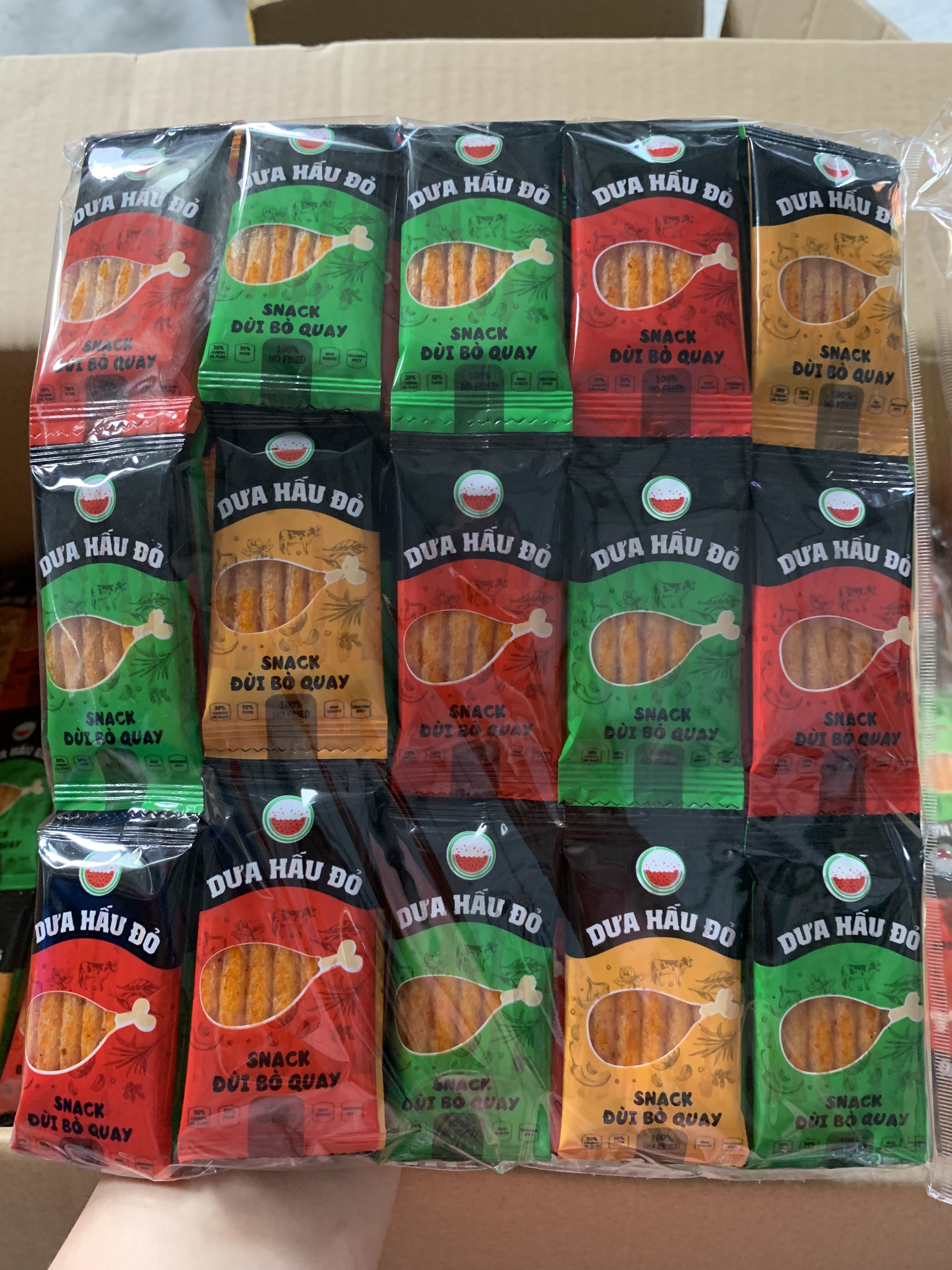 Bịch 60 gói đùi bò quay snack ăn vặt dưa hấu đỏ, snack cay xé miếng bà tuyết diamond