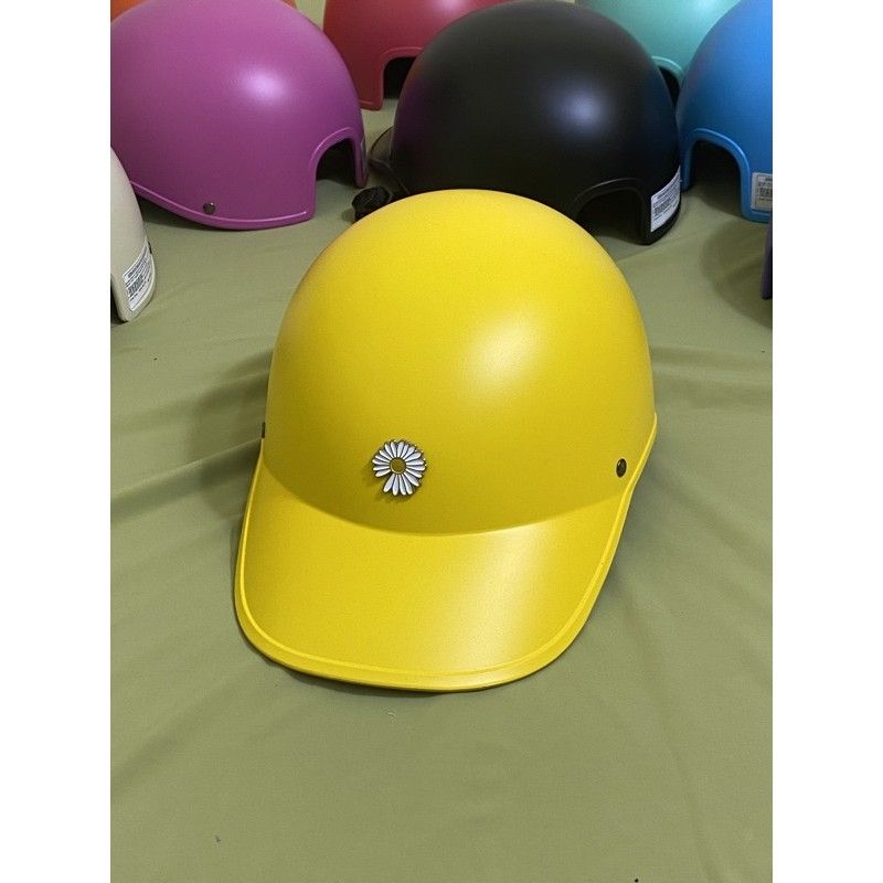 Nón bảo hiểm nữ đúc nguyên khối