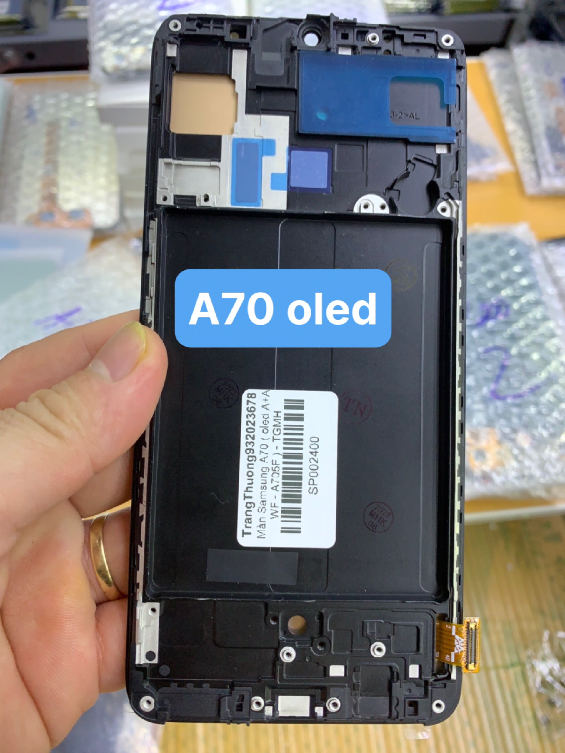 Màn hình Samsung A70, Oled, liền sẵn khung, tặng kèm 1 tuýp keo