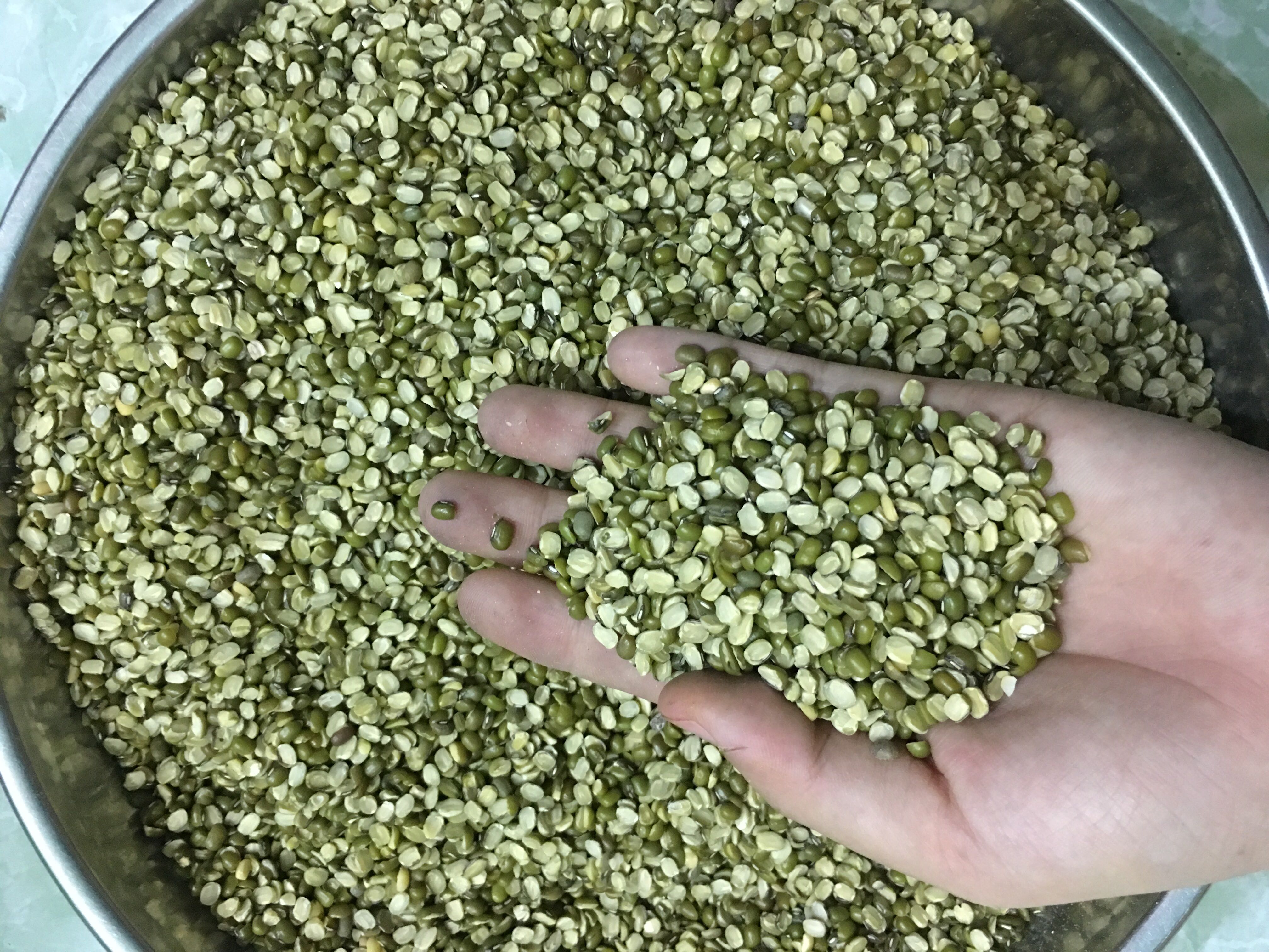 2kg đậu xanh cà còn vỏ/ đỗ xanh cà còn vỏ hàng chuẩn đẹp _ nấu xôi, nấu cháo, nấu chè, làm bánh