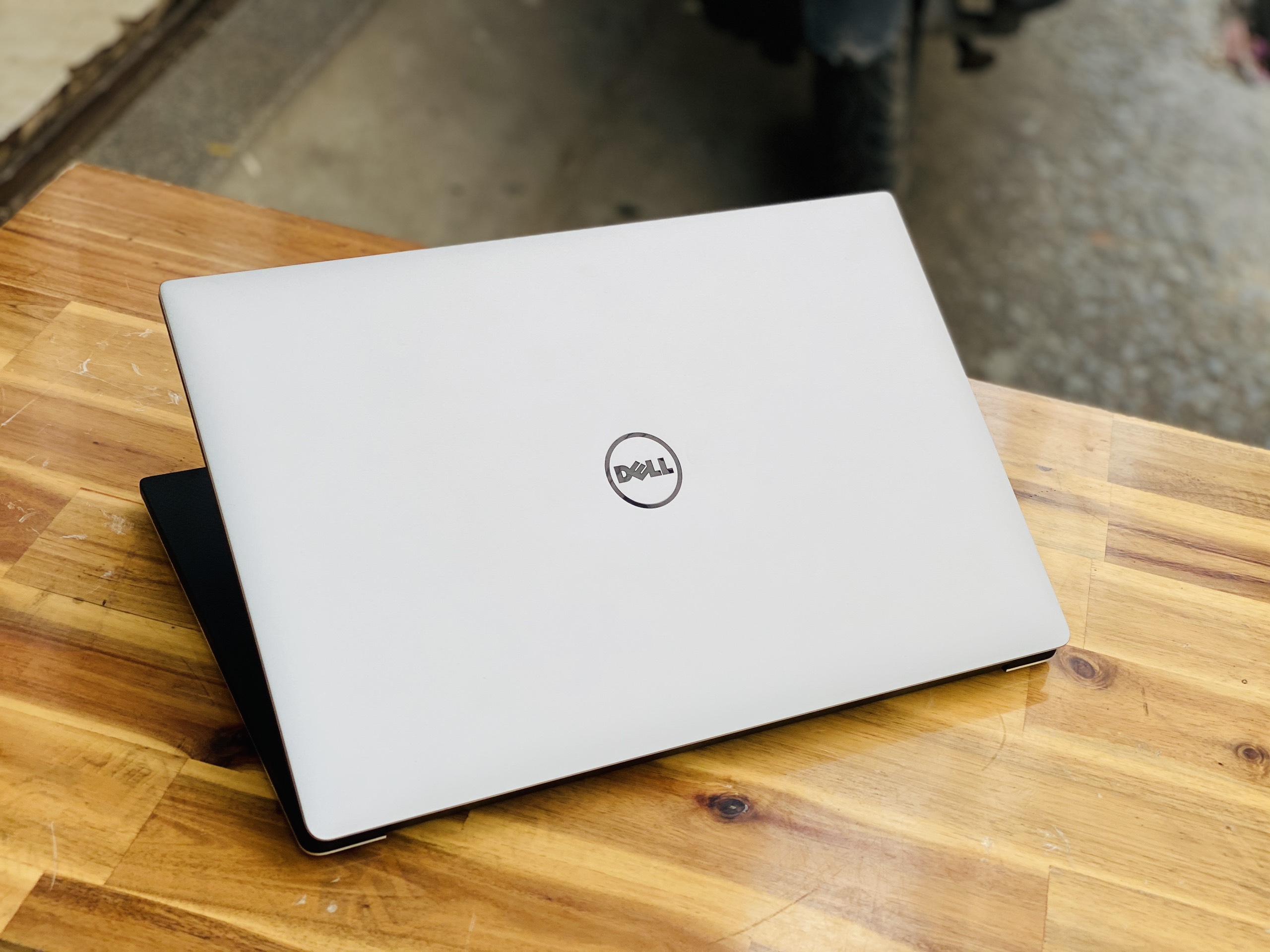 Laptop Dell Precision 5510/ Xeon E3 1505m/ Ram 16G/ SSD/ Tràn Viền/ Quadro M1000M/ Đỉnh cao thiết kế/ Chuyên Đồ Họa/ Giá rẻ