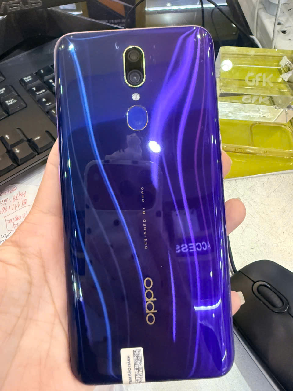 Oppo F11 8Gb/256Gb Phone. Old, but in 98% New Condition.