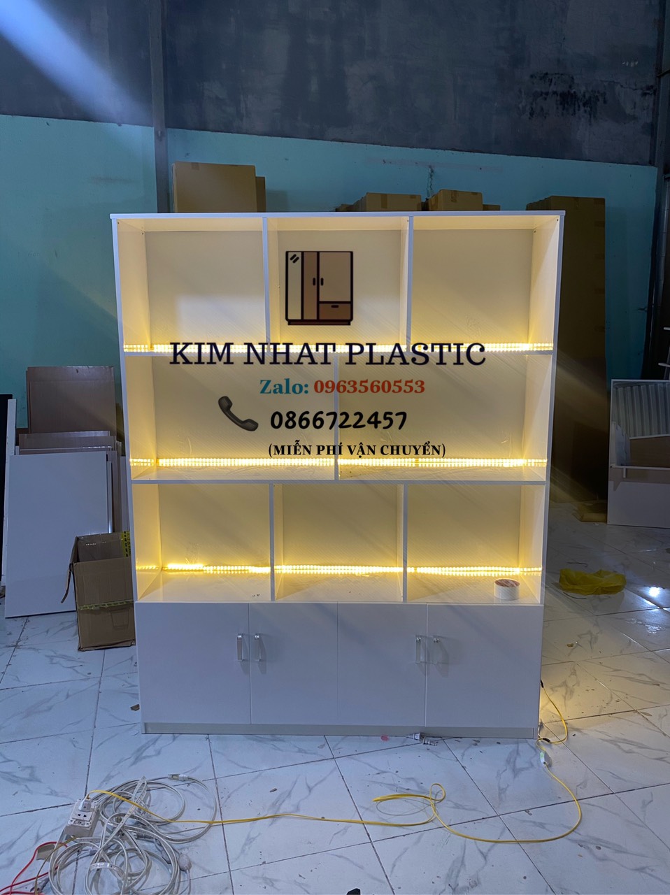 [HCM]KỆ TRƯNG BÀY NHỰA ĐÀI LOAN SẴN LED SIÊU ĐẸP FREESHIP TPHCM