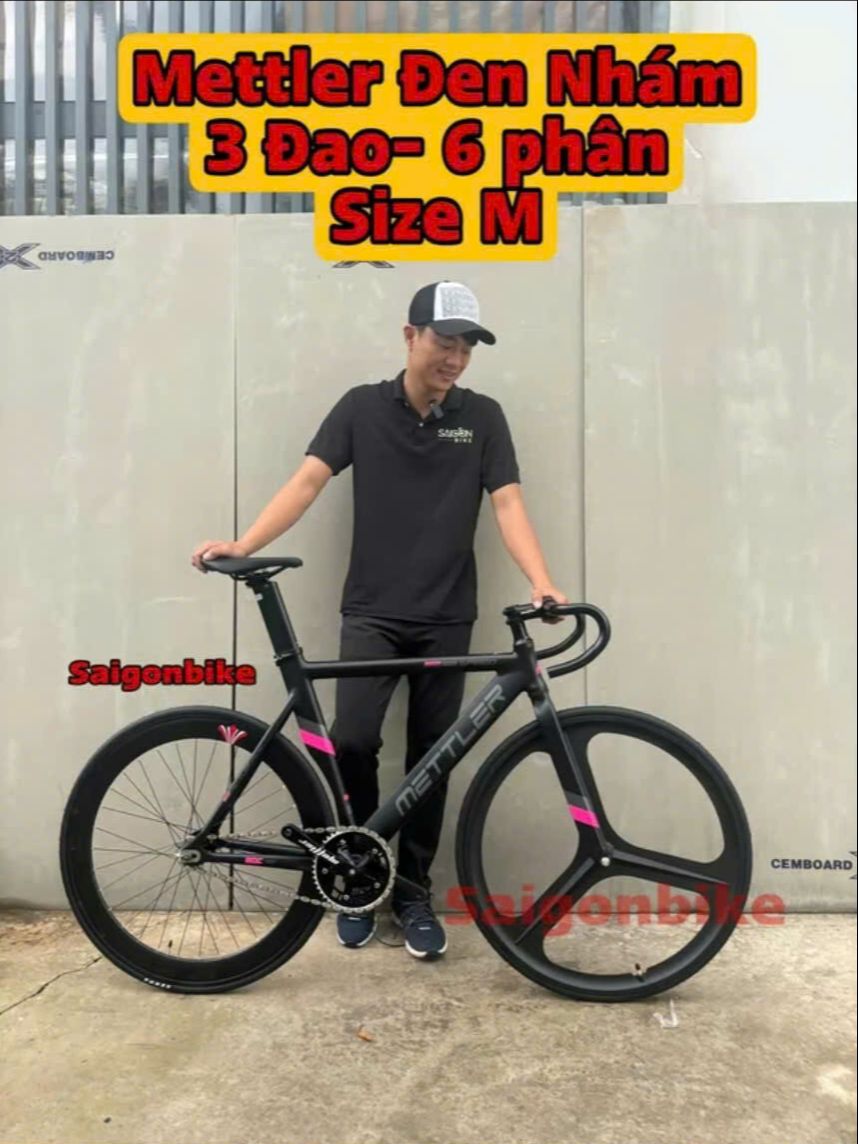 Sport Bike Fixed Gear Black Mattler Aluminum Frame 3-blade front-6 bike rear rim (with mounting and strap)