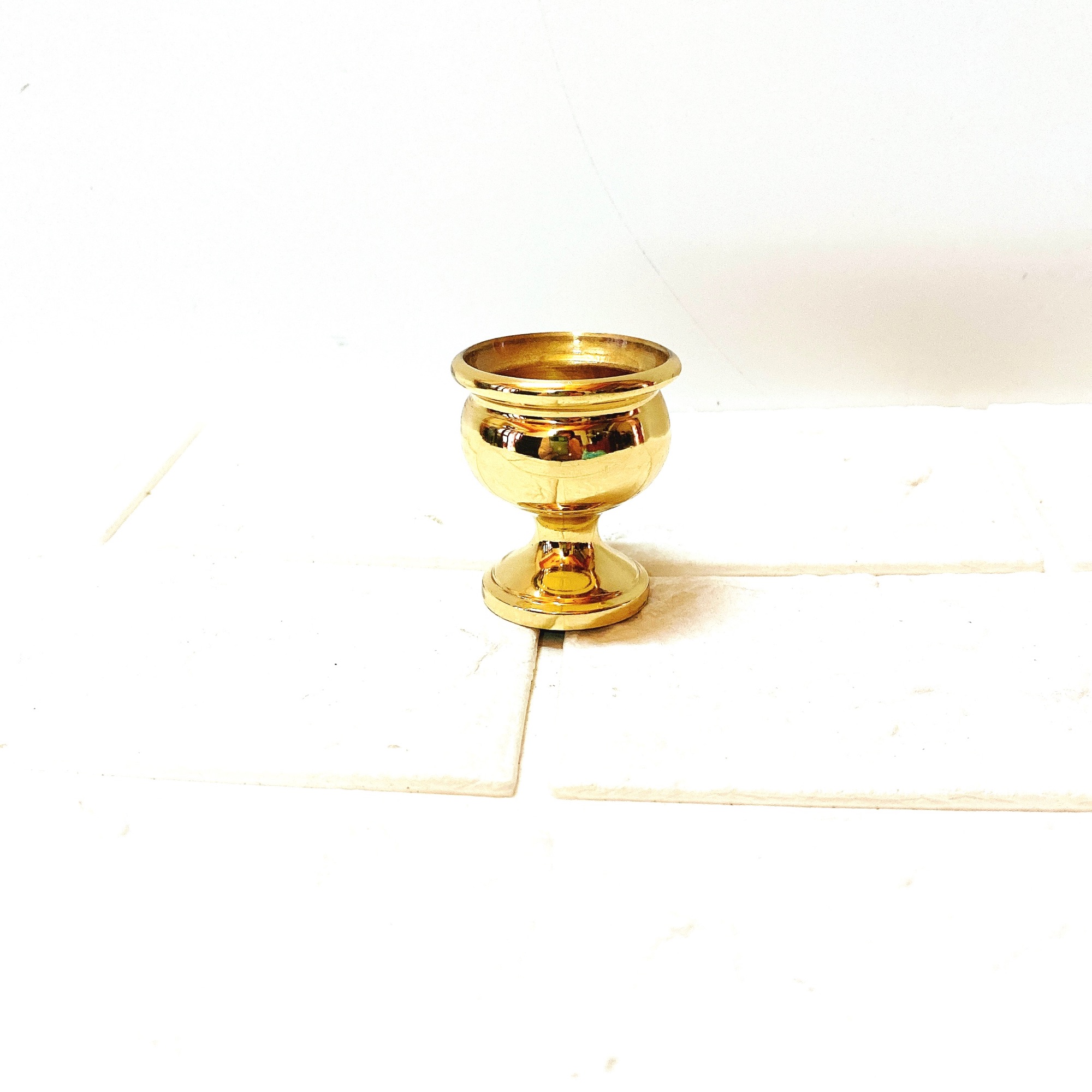 Ly đồng chất liệu bằng đồng cao cấp cao 4.5 cm miệng 4 cm