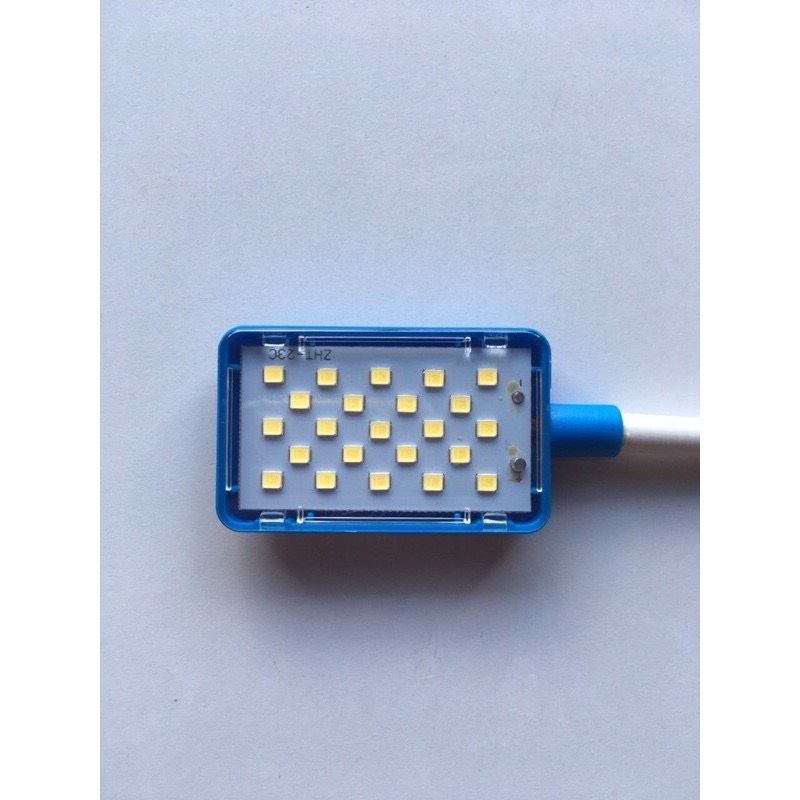 Đèn led máy may 23b ánh sáng trắng có đế nam châm hít mạnh tiện lợi