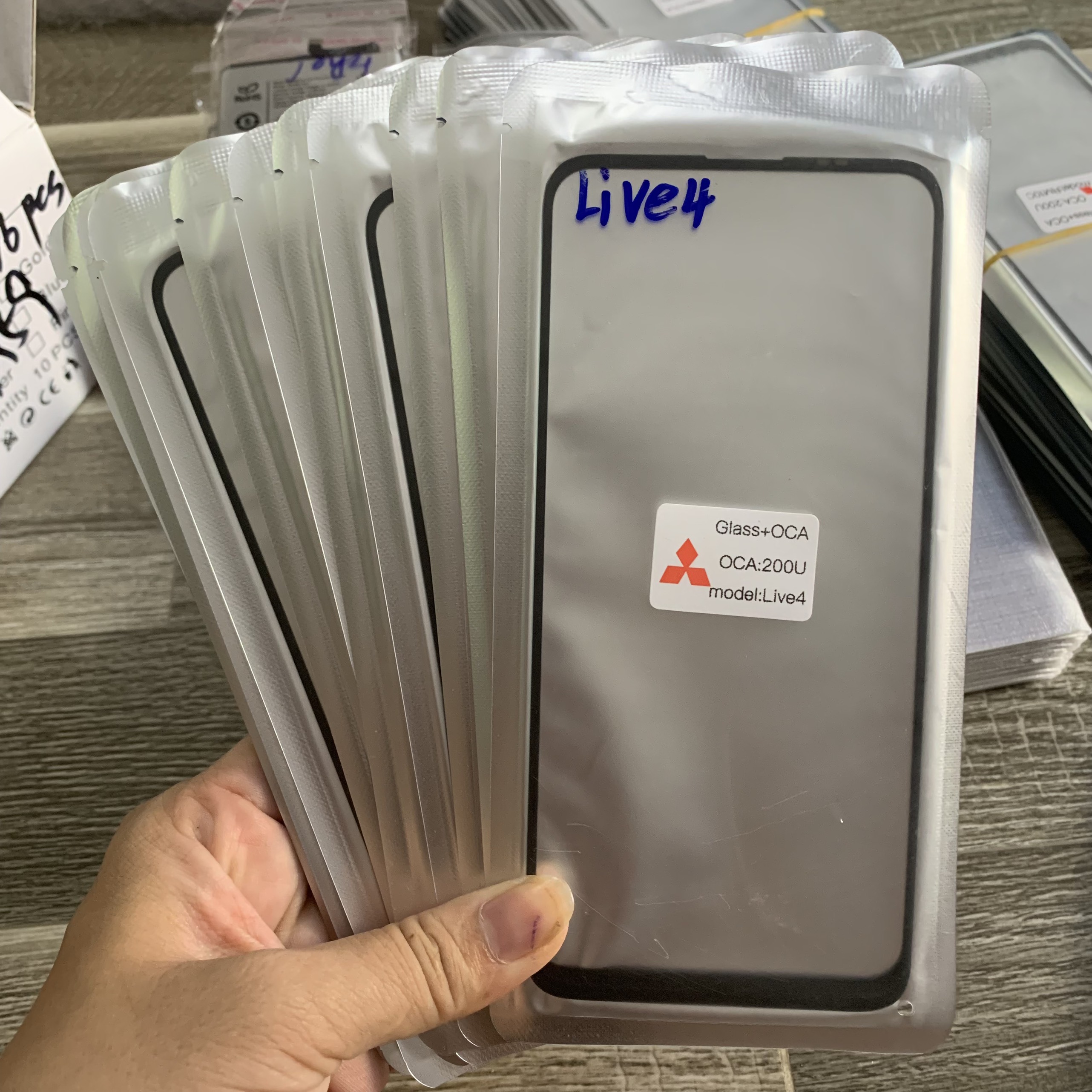 Kính ép cho màn hình Vsmart Live 4