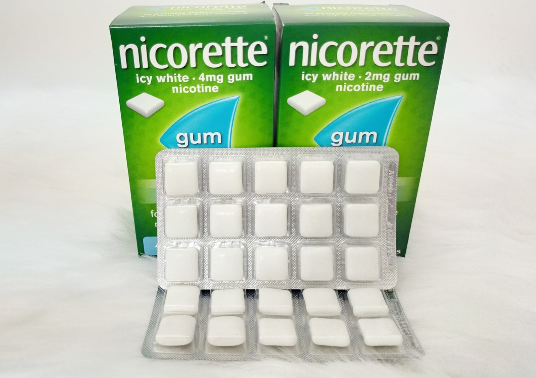Combo 2 vỉ kẹo cai thuốc_lá Nicorette Gum 2mg-30 viên-Combo 2 blister of Nicorette Gum 2mg-30 pieces