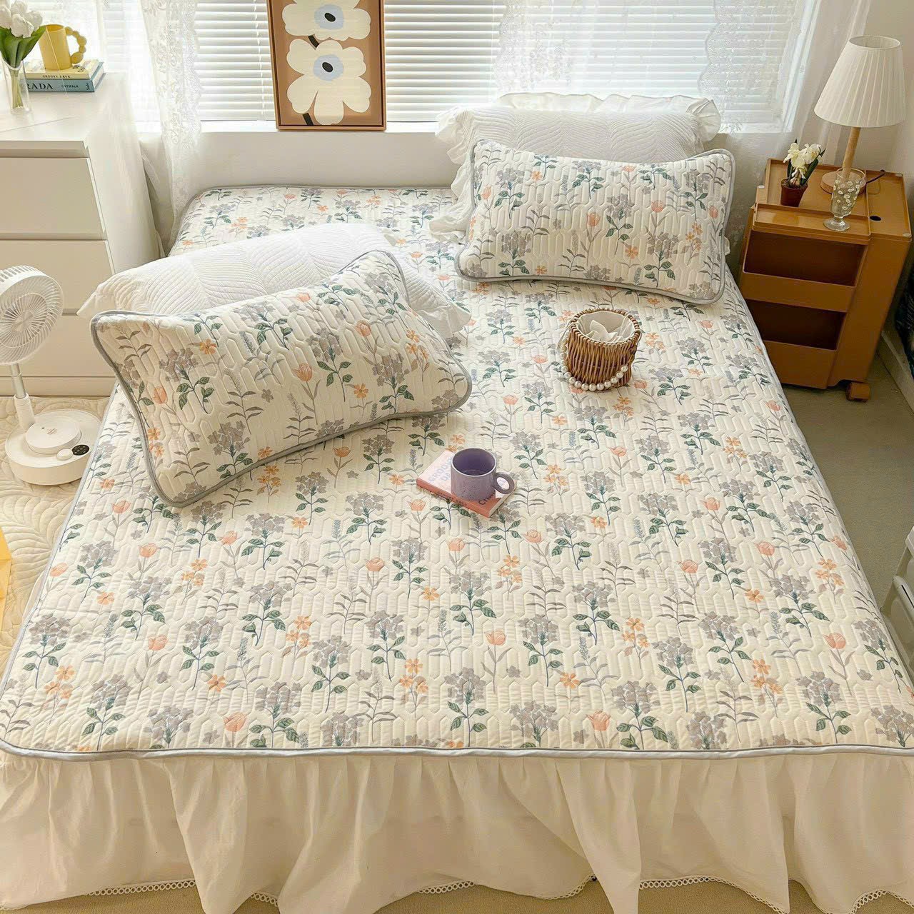 Chiếu điều hòa cao su non 1m6 hoa nhí