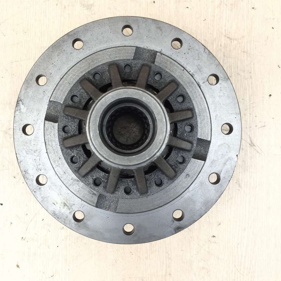 Vi sai, ruột vi sai cầu Isuzu 2.5 tấn, mã EQ6700 (HFC6700). Láp 19 rơ nia, cổ bi F67, cao tổng 225, trục F20