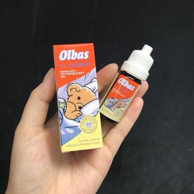 Tinh dầu xông mũi ngạt cho bé OLBAS OIL dành cho bé từ 3 tháng tuổi.