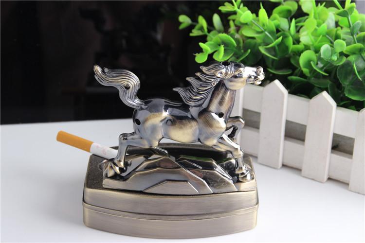 Bật lửa kiêm gạt tàn 2 chức năng hình ngựa phi size : 12cm x 11cm x 9cm