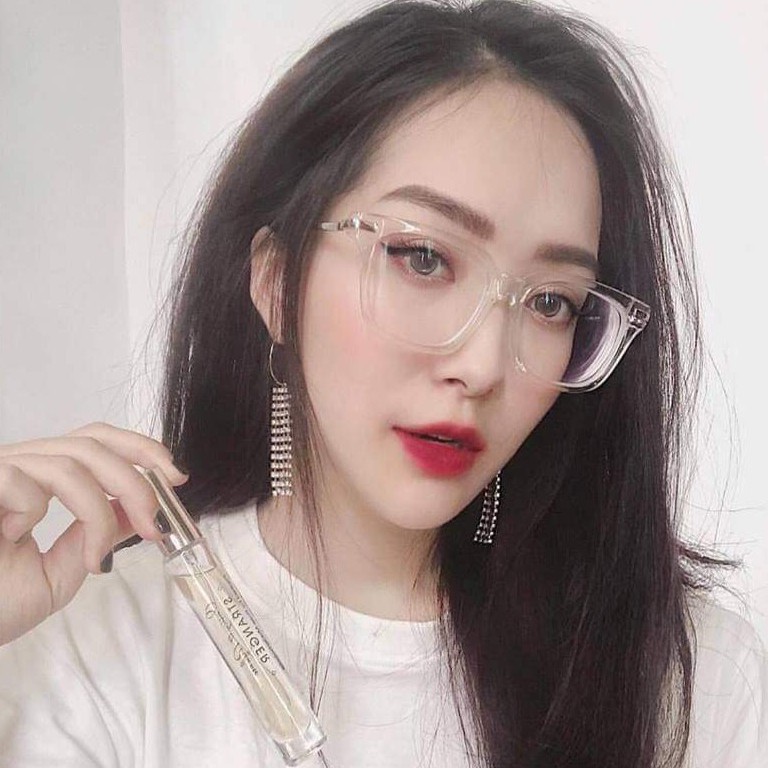 Gọng kính giả cận trong suốt hot girl