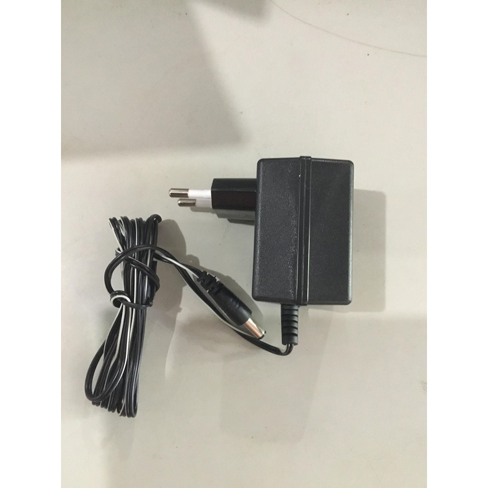 Sạc máy bắt vít chạy pin 4.8v makita 6723dw