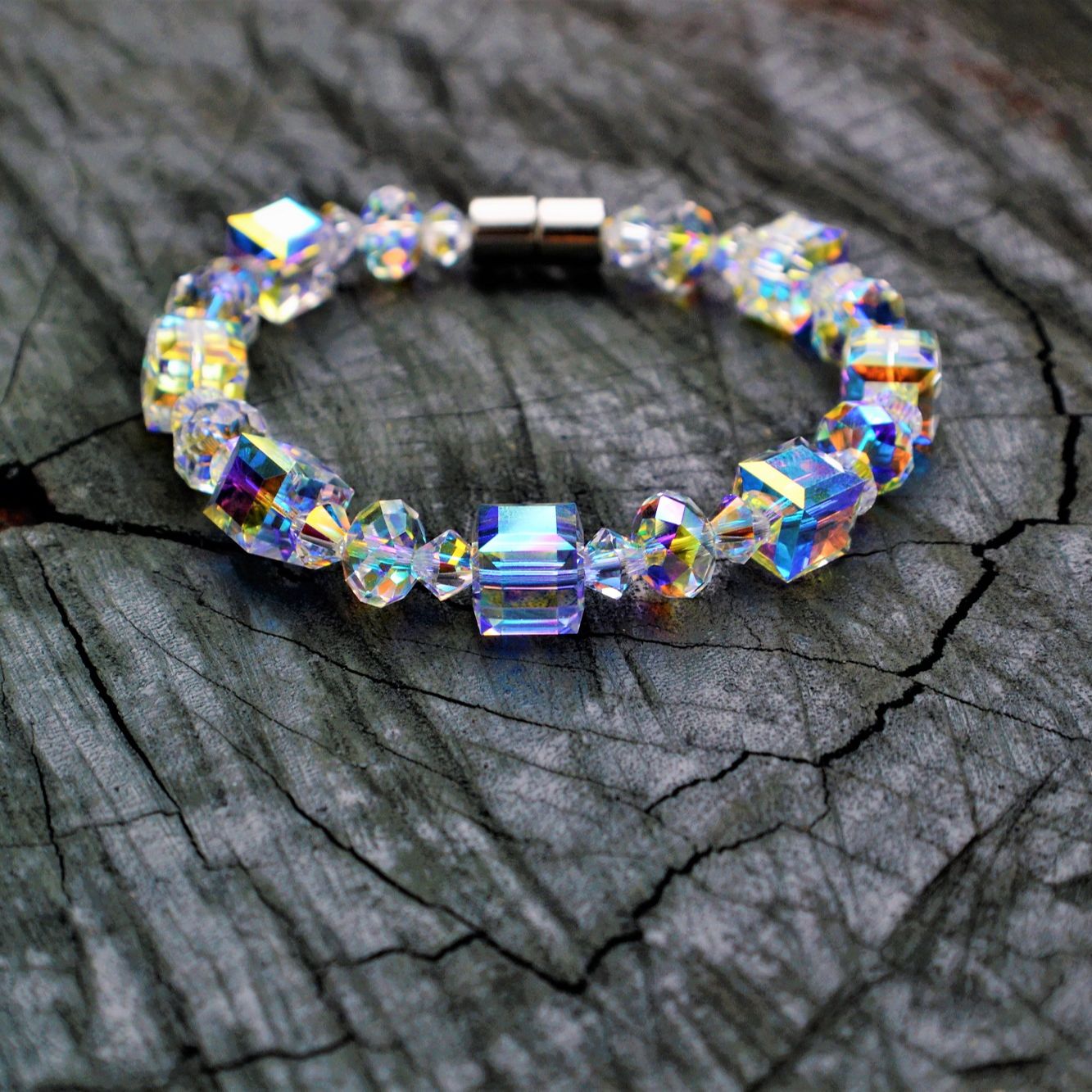 Vòng tay nữ Pha lê Swarovski của Áo khối vuông khóa bạc 925