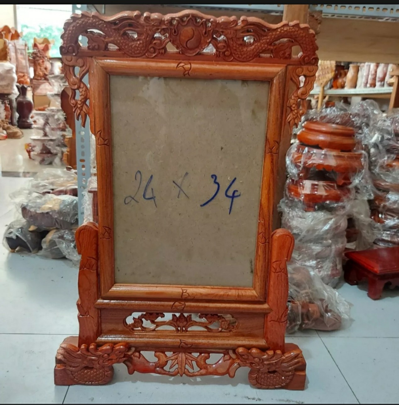 Khung ảnh thờ chạm rồng bằng gỗ hương cao cấp - khung hình thờ 25x35cm