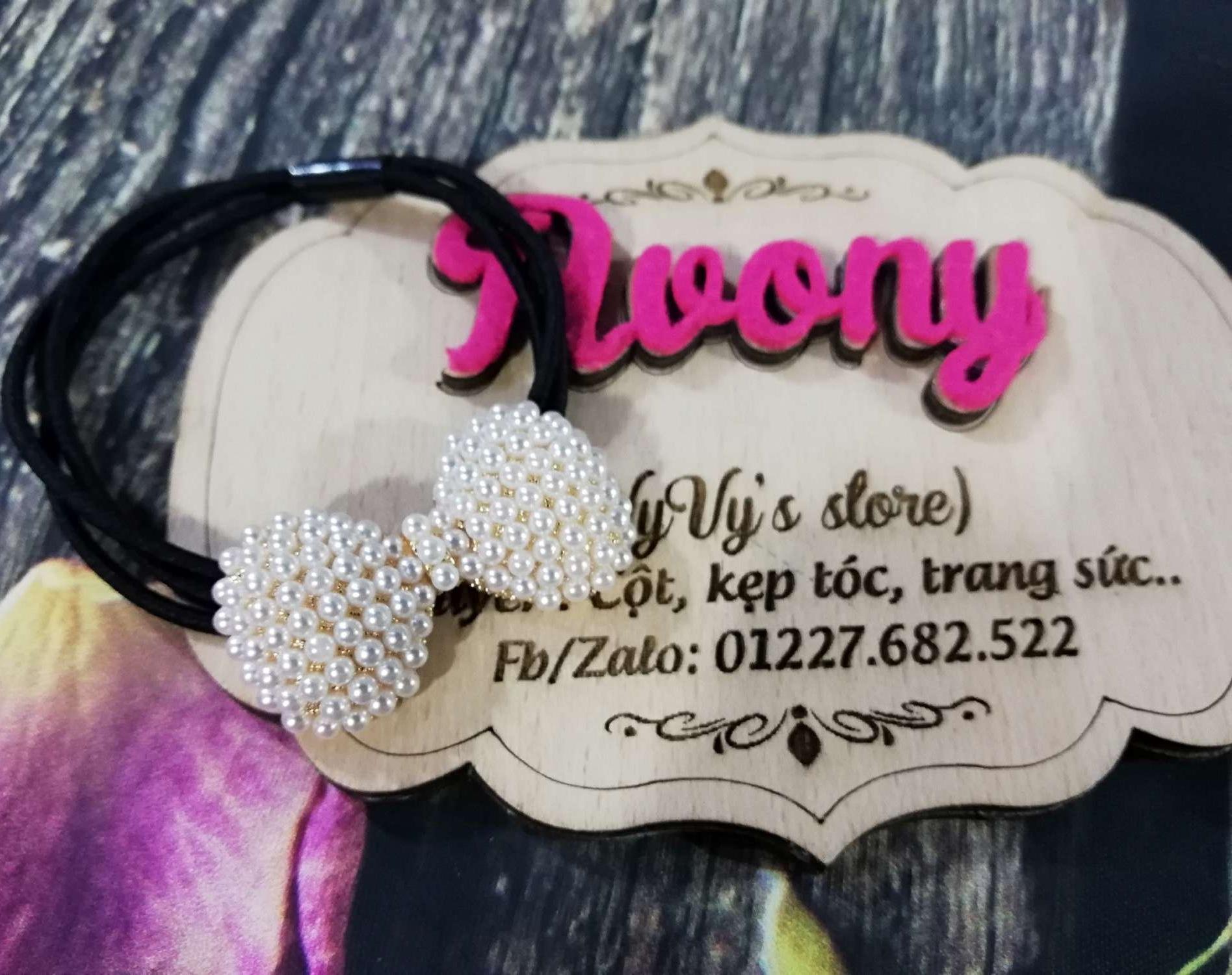 Cột tóc nơ ngọc trai phong cách Hàn Quốc