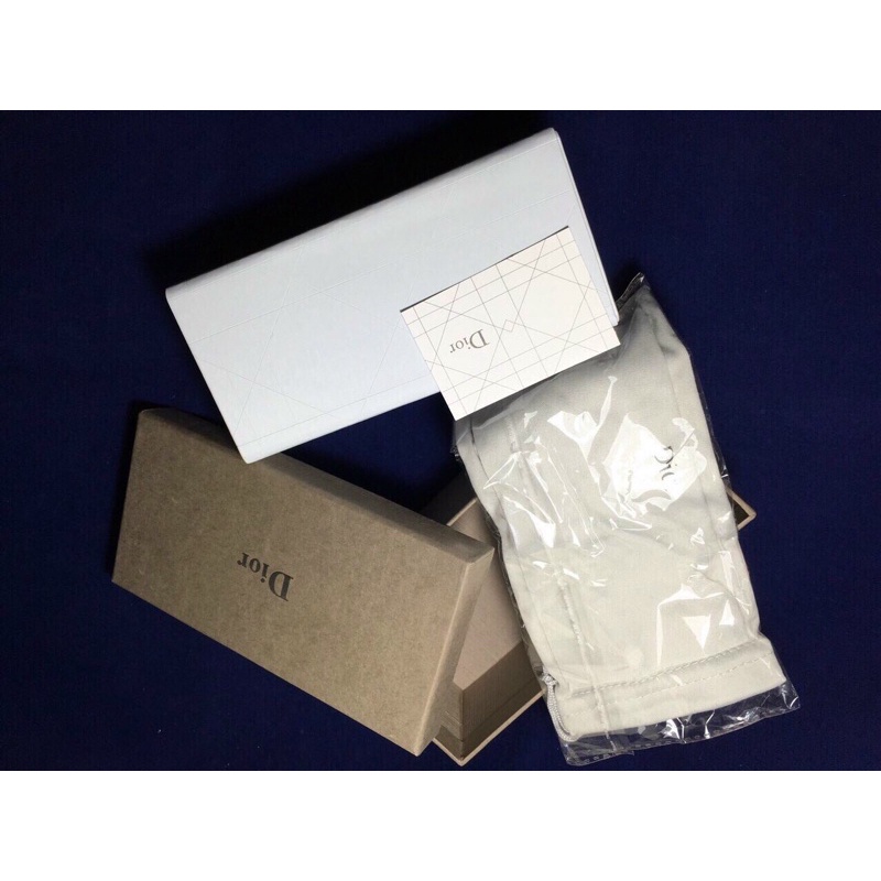 Hộp mắt kính dior - bao da, khăn, hộp xịn