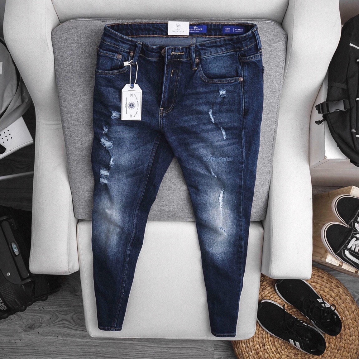 QUẦN JEAN NAM MÀU XANH RÁCH NHẸ ĐẸP, ĐƯỜNG MAY CHẮC CHẮN, KIỂU DÁNG PHONG CÁCH AMISHASHOP98 J200