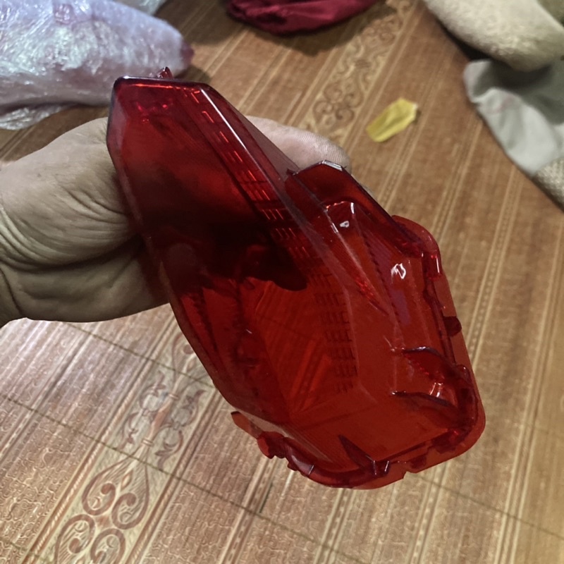 Kính đèn hậu exciter 155 hàng zin chính hãng