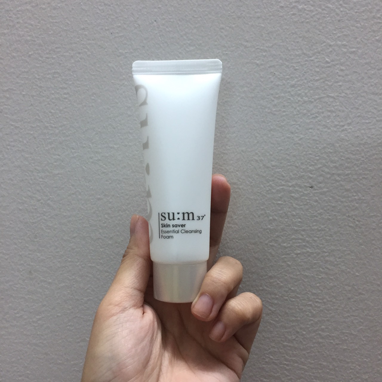 [HCM]Sữa Rửa Mặt Su:m37 Skin Saver Essential Dạng Gel 40ml Tách Sét
